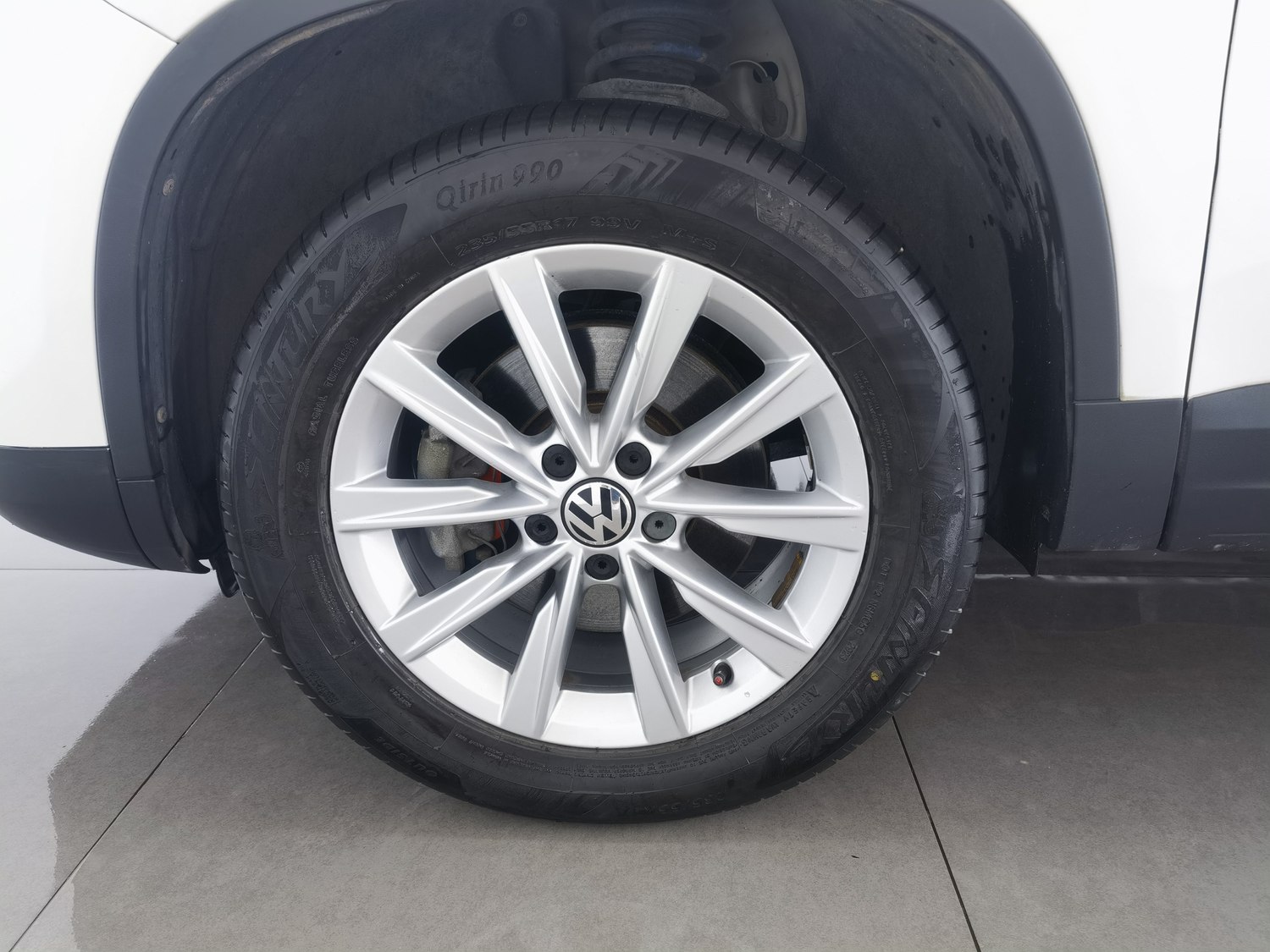 Used Volkswagen Tiguan 2015 1.8 MT
