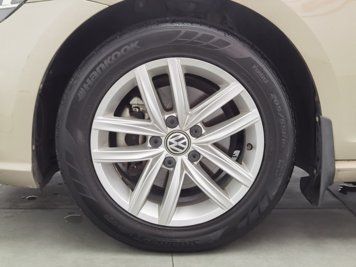 Used Volkswagen Golf 2019 1.6 AT