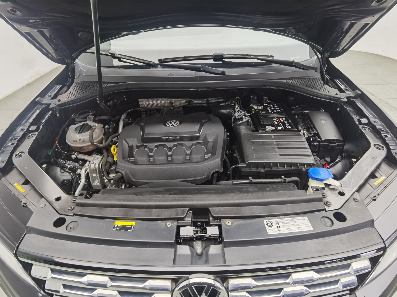 Used Volkswagen Tiguan L 2019 2.0 AT