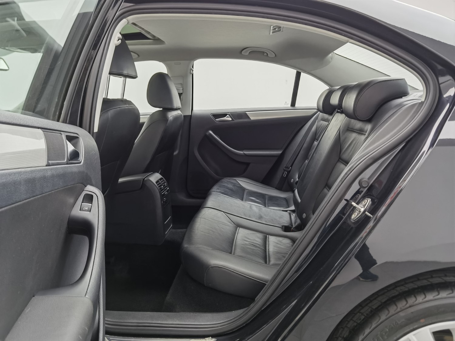 Used Volkswagen Sagitar 2014 1.6 MT