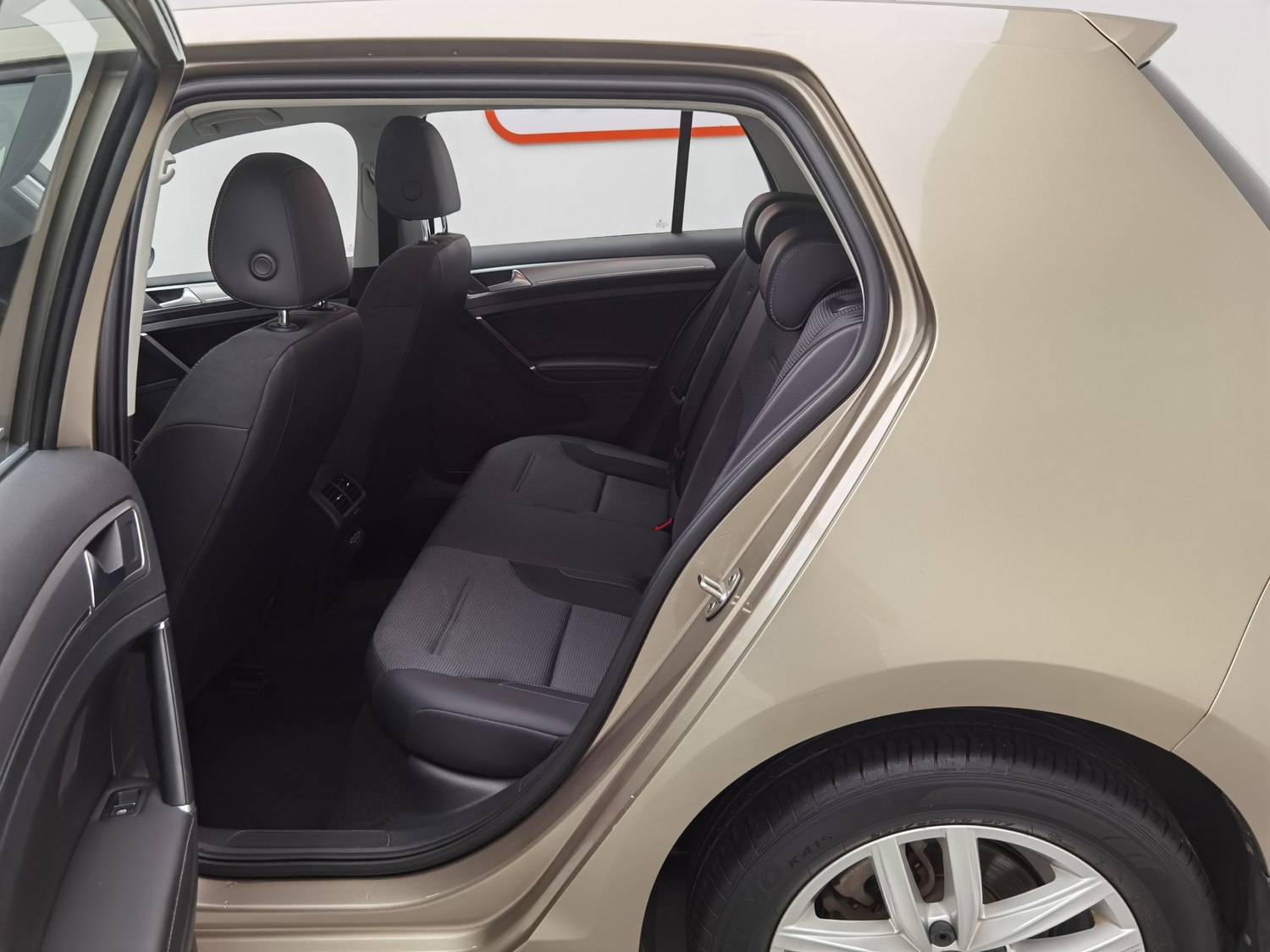 Used Volkswagen Golf 2019 1.6 AT