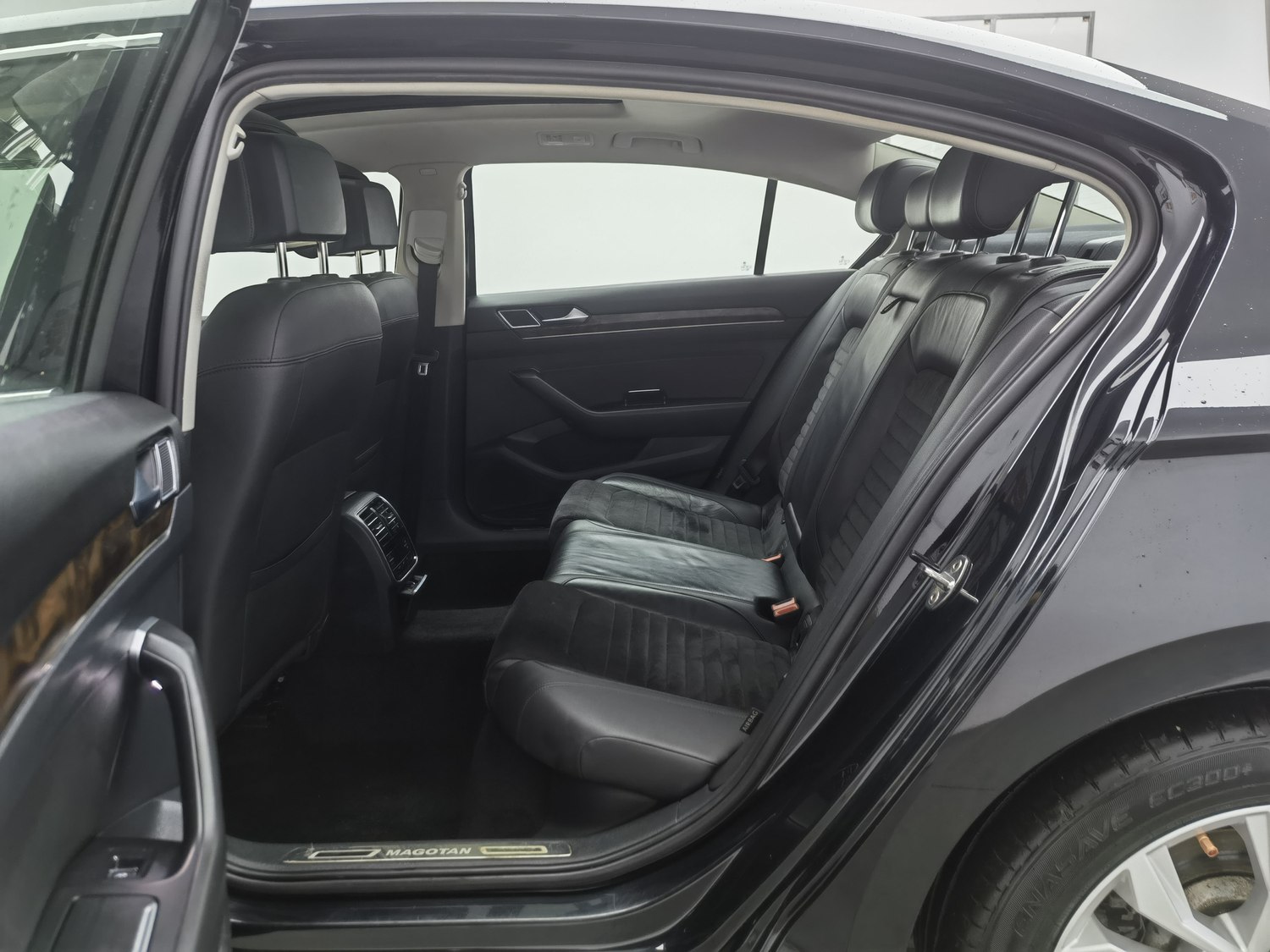 Used Volkswagen Magotan 2018 1.8 AT