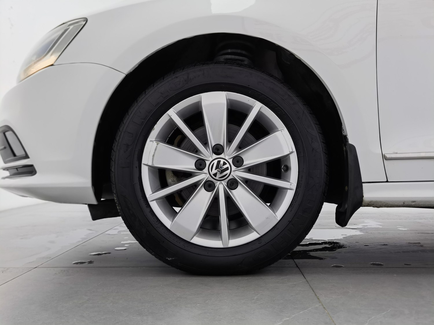Used Volkswagen Sagitar 2015 1.6 MT