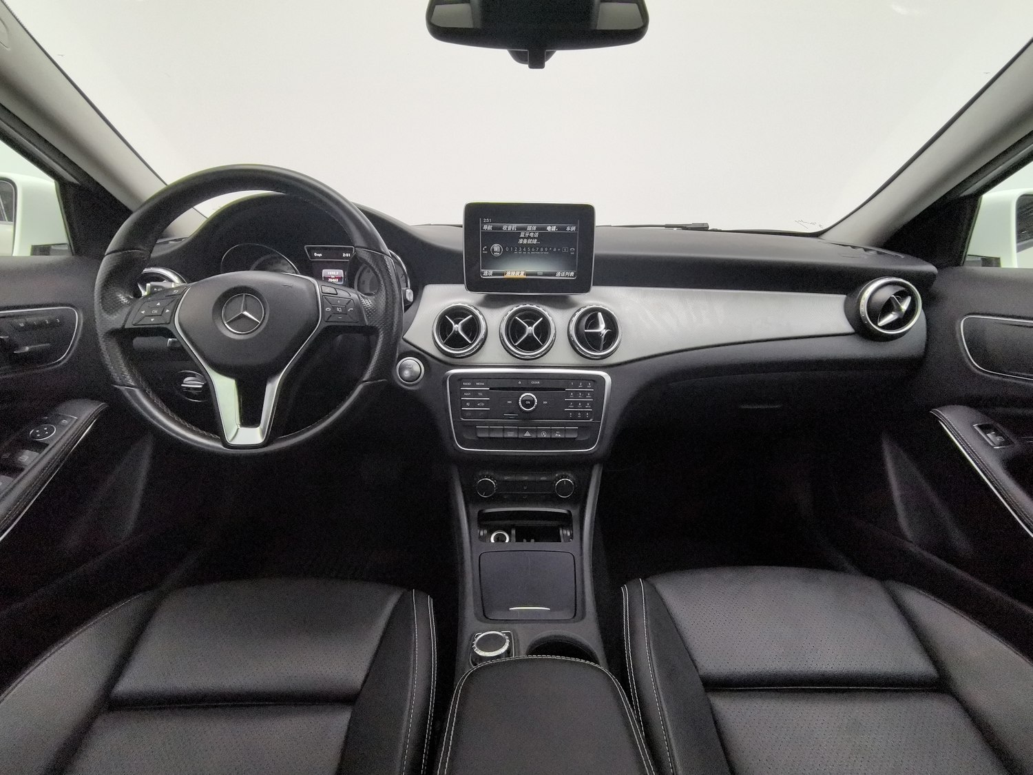 Used Mercedes-Benz GLA 2016 1.6 AT