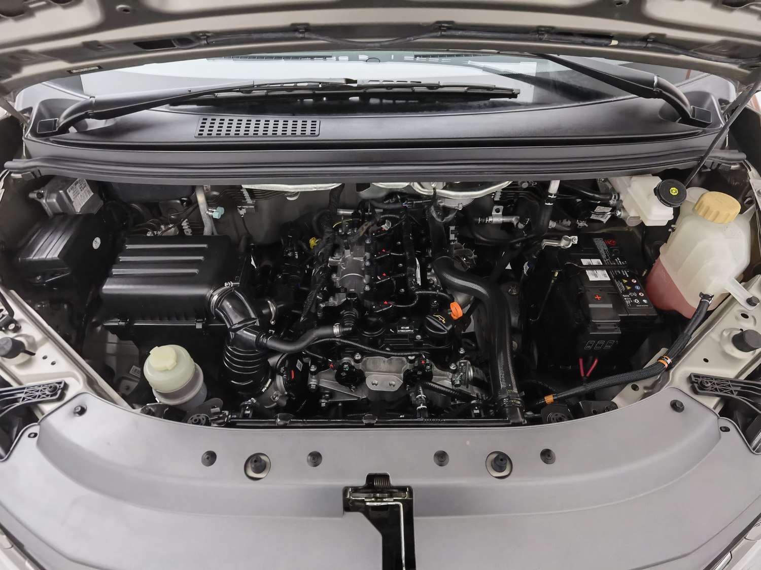 Used Dongfeng Forthing Lingzhi 2023 1.6 MT