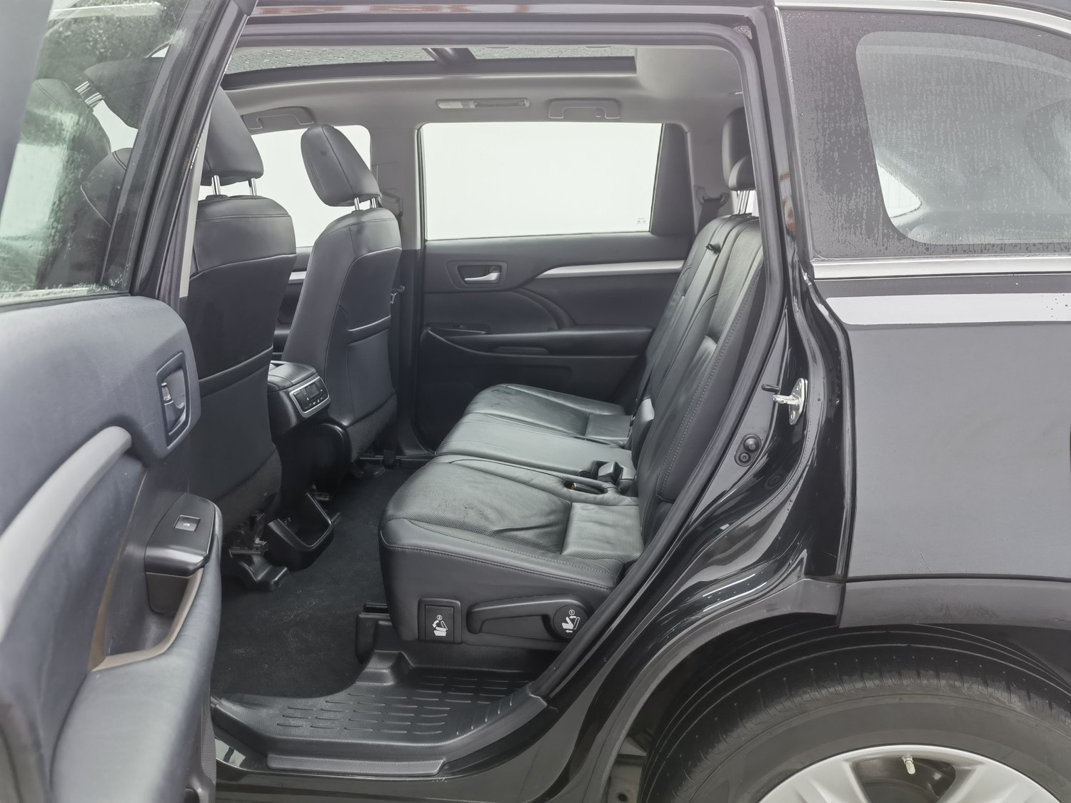 Used Toyota Highlander 2021 2.0 AT