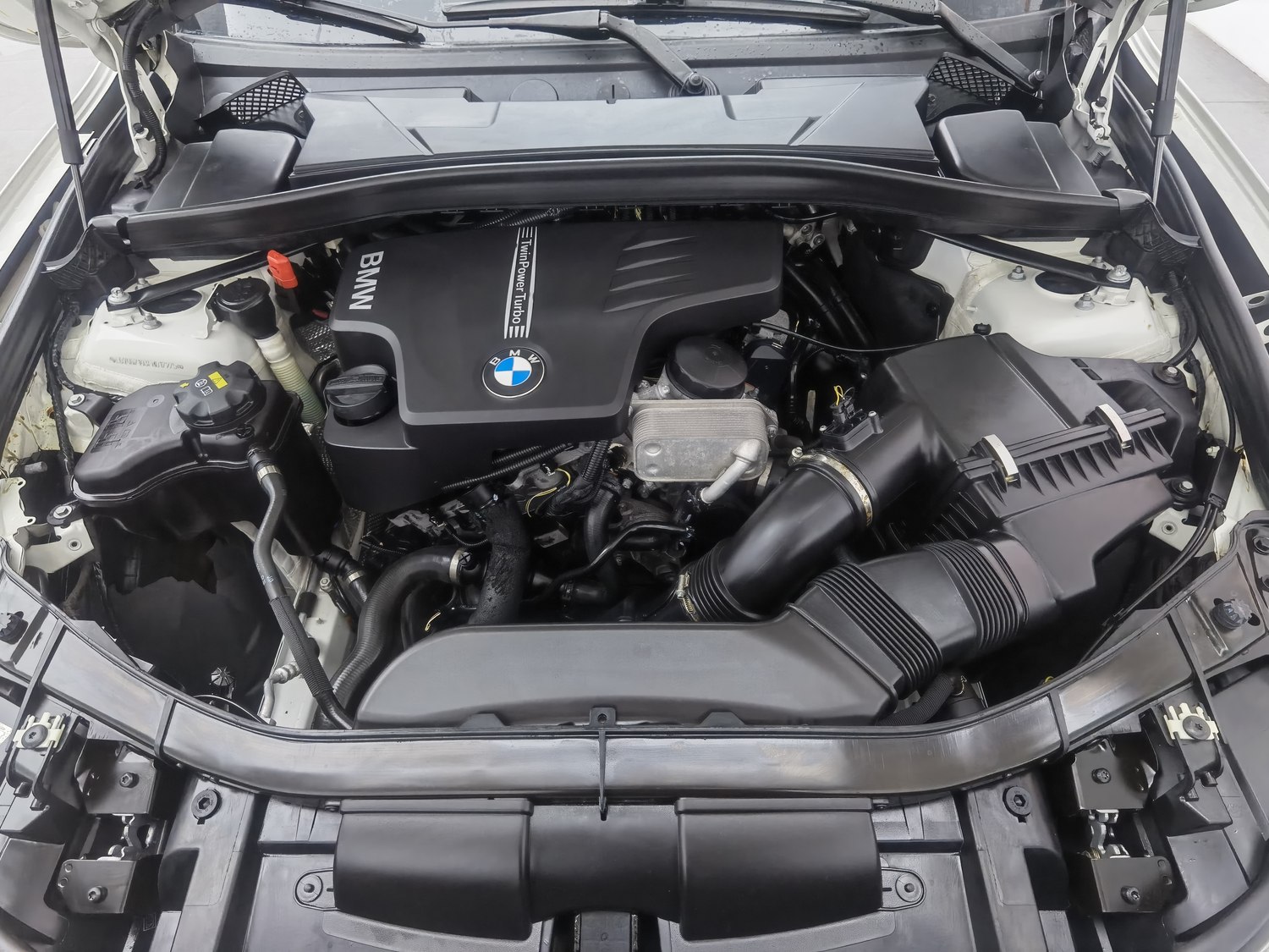 Used BMW X1 2014 2.0 AT