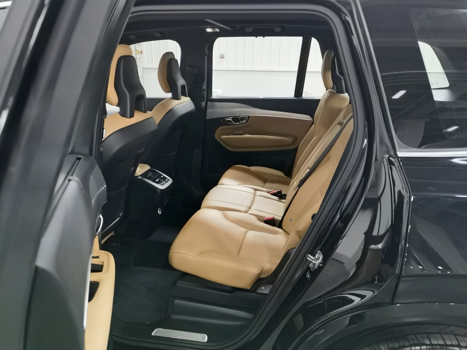 Used Volvo XC90 2018 2.0 AT