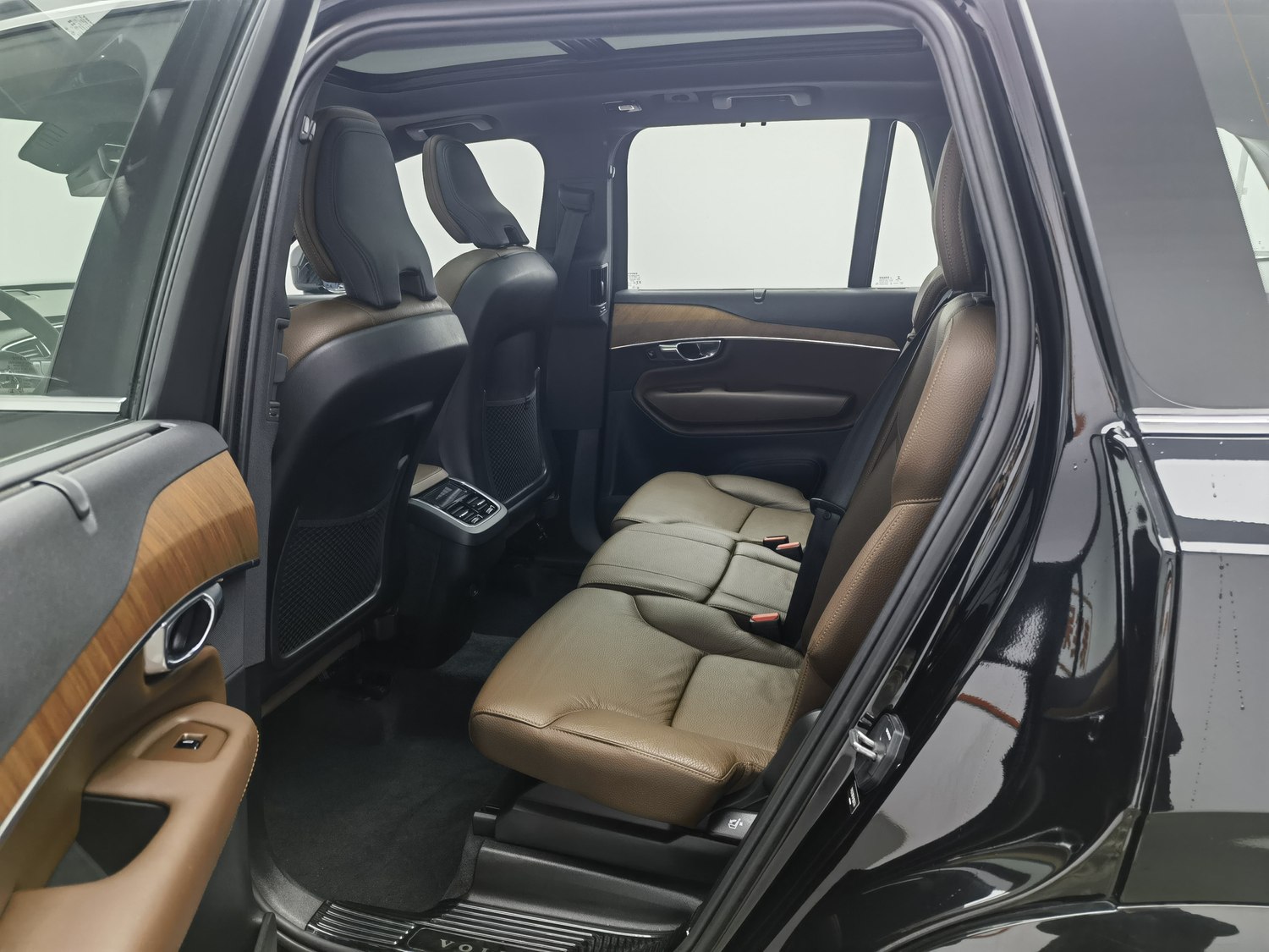 Used Volvo XC90 2023 2.0 AT
