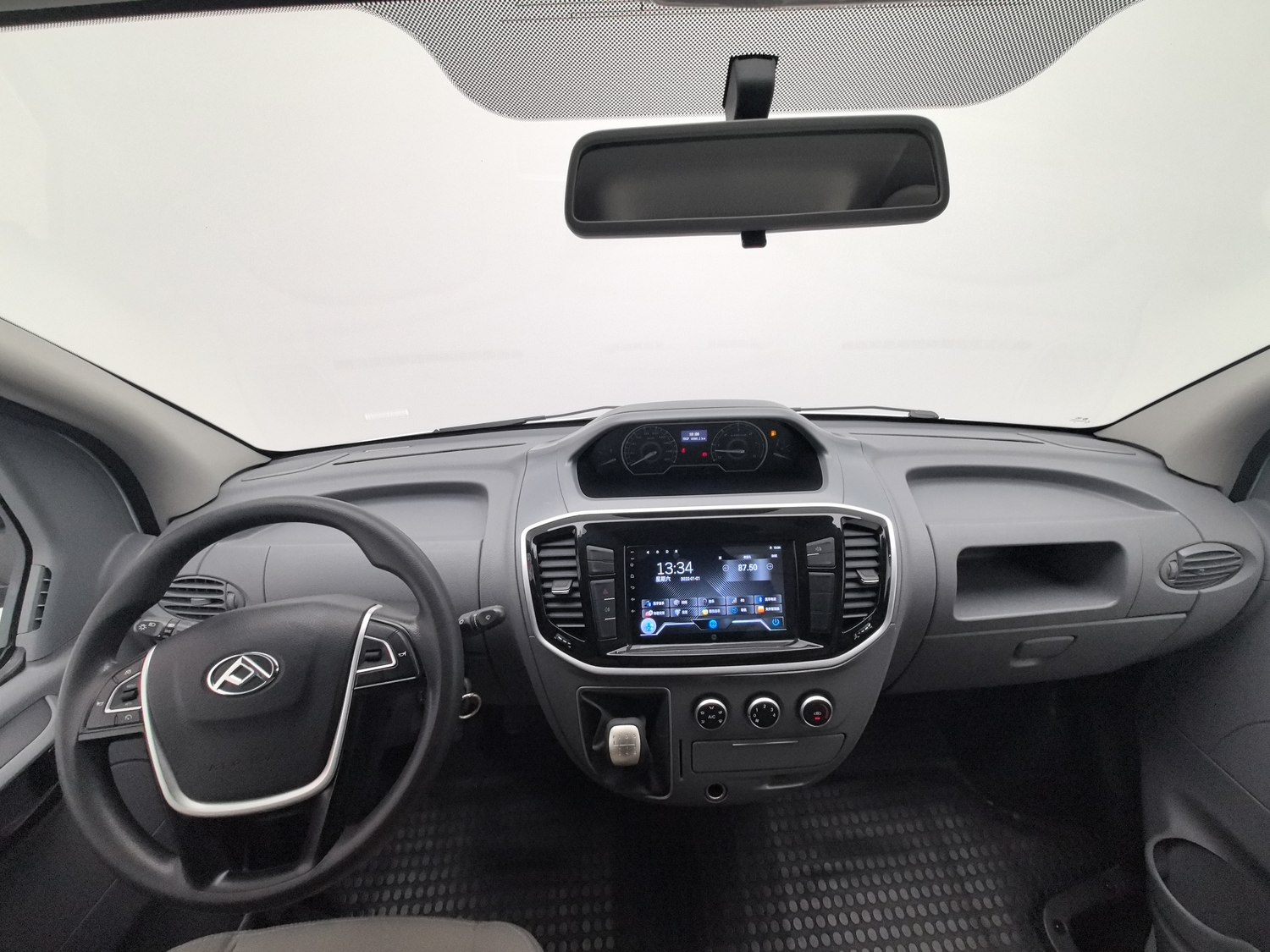 Used SAIC MAXUS V80 2023 2.0 MT