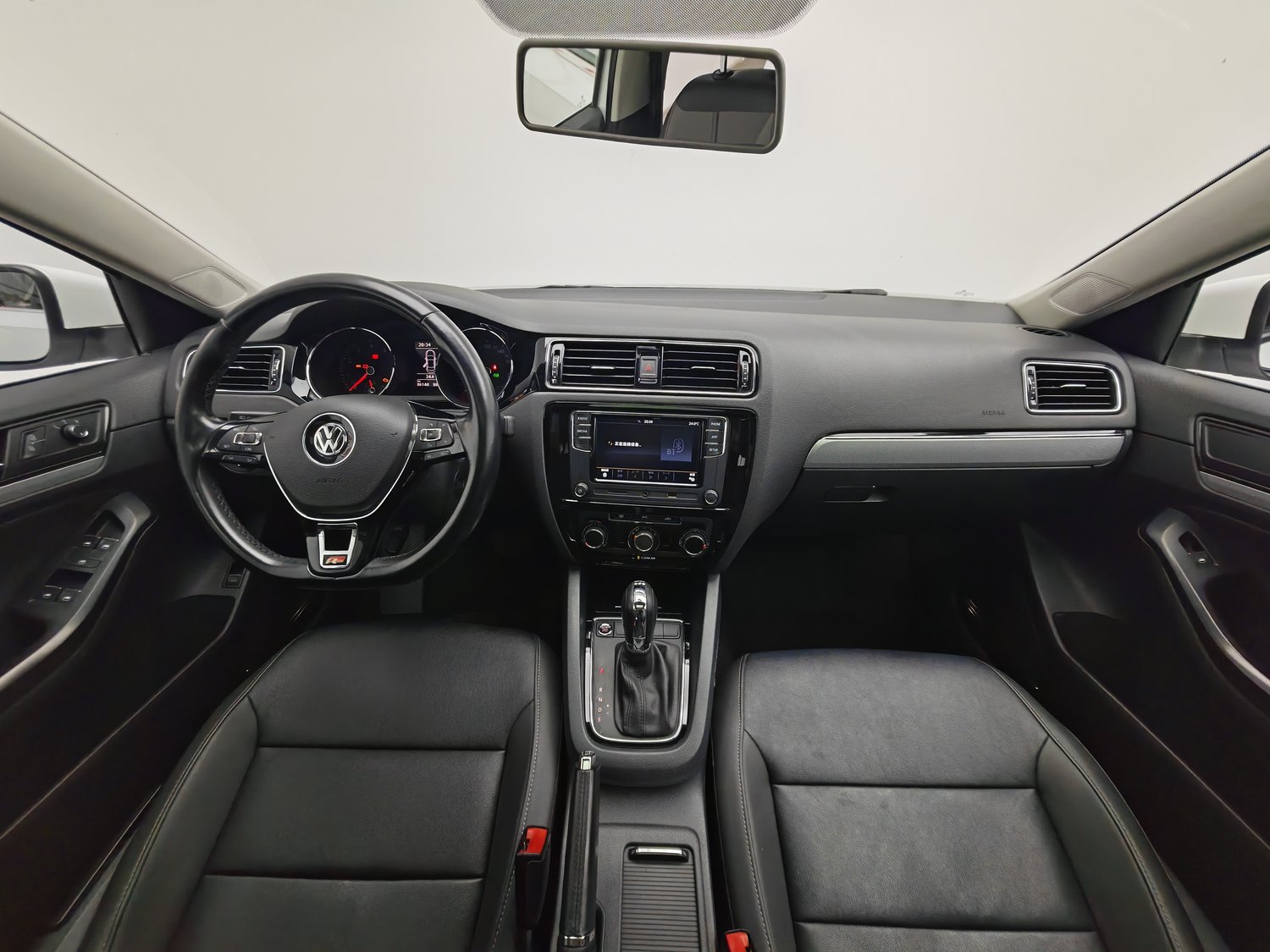 Used Volkswagen Sagitar 2018 1.4 AT