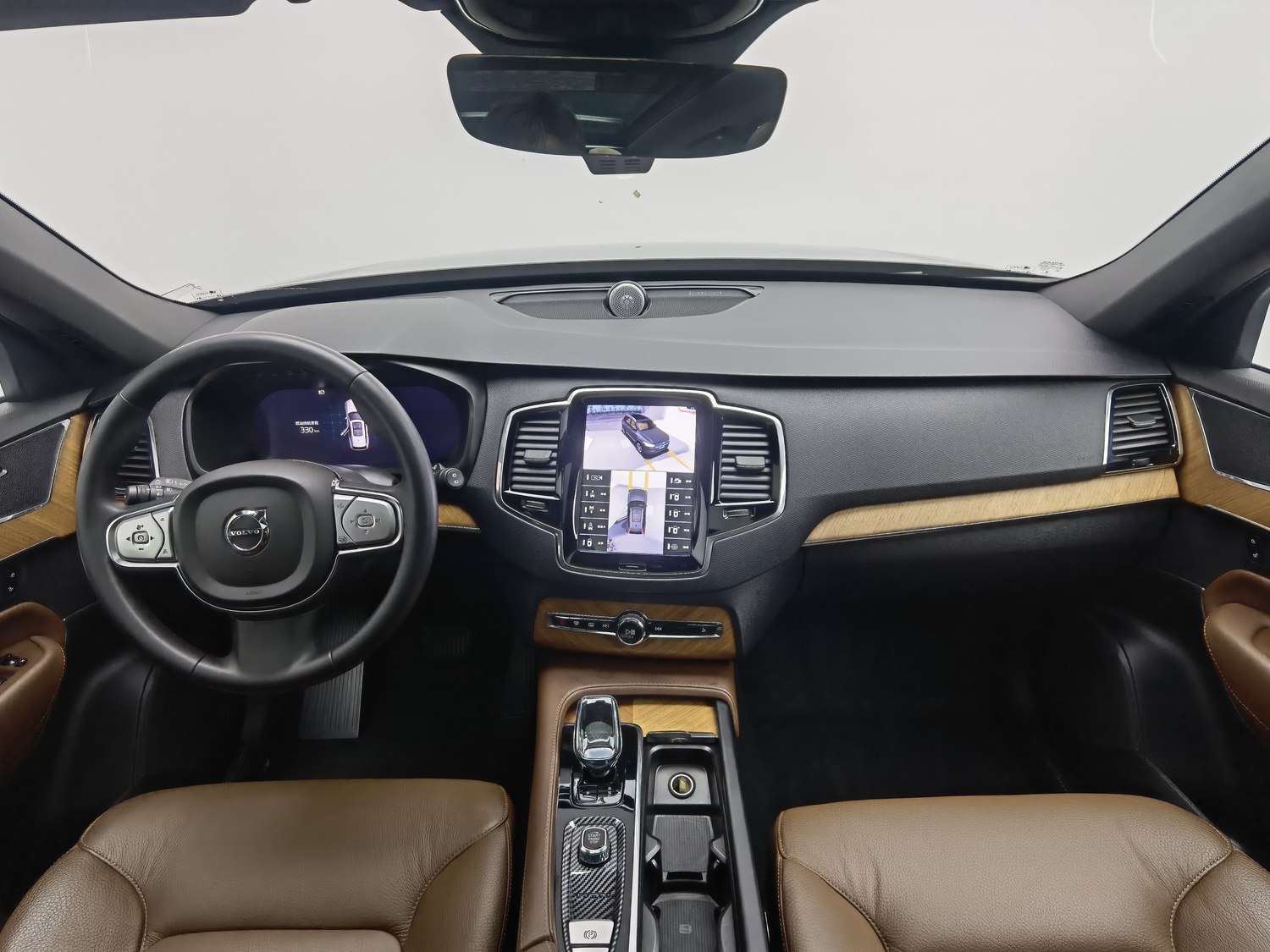Used Volvo XC90 2023 2.0 AT