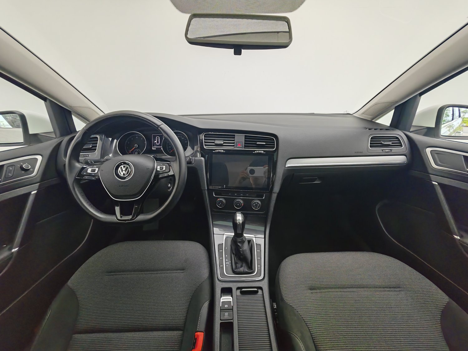 Used Volkswagen Golf 2018 1.6 AT
