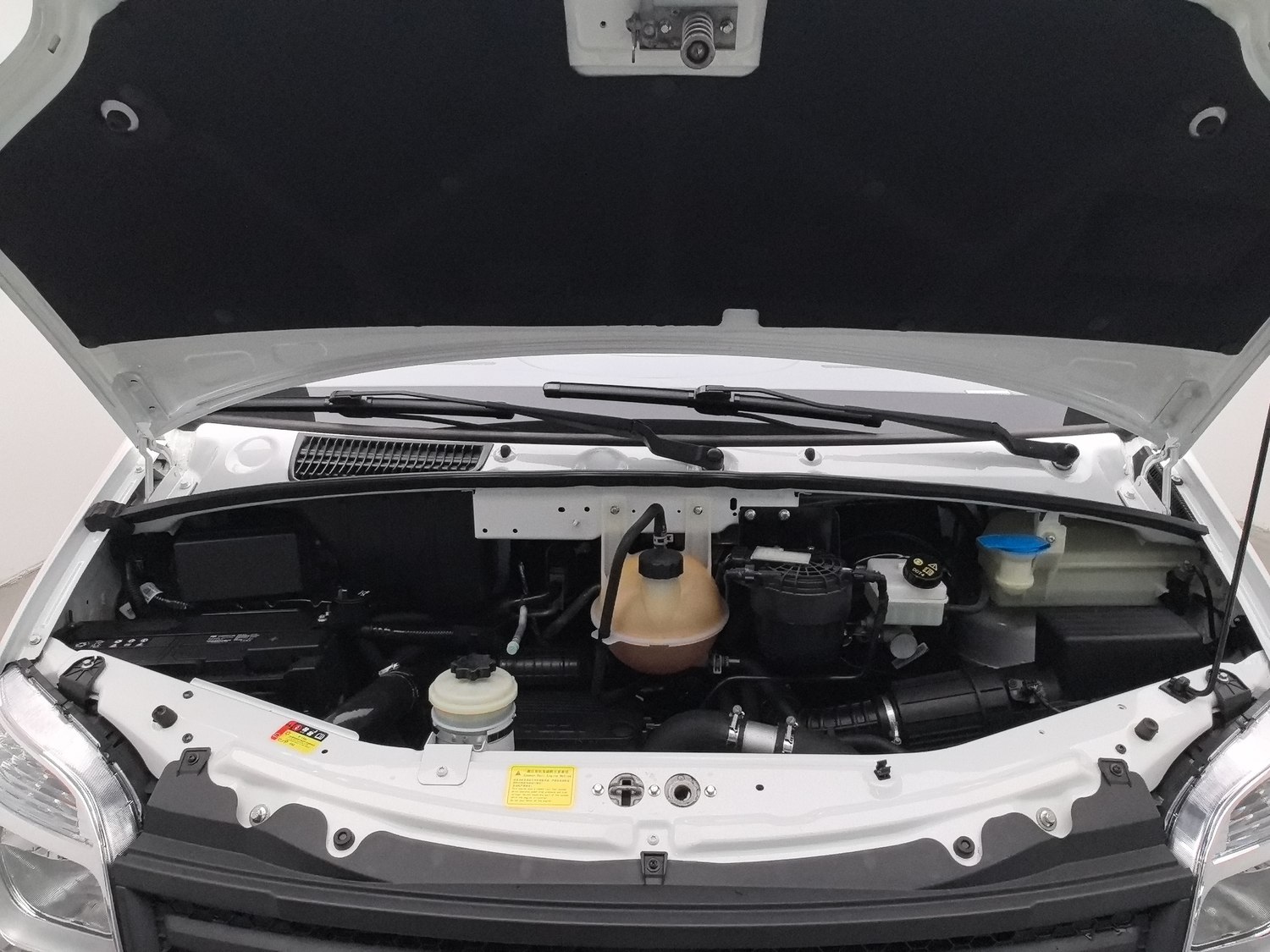 Used SAIC MAXUS V80 2023 2.0 MT
