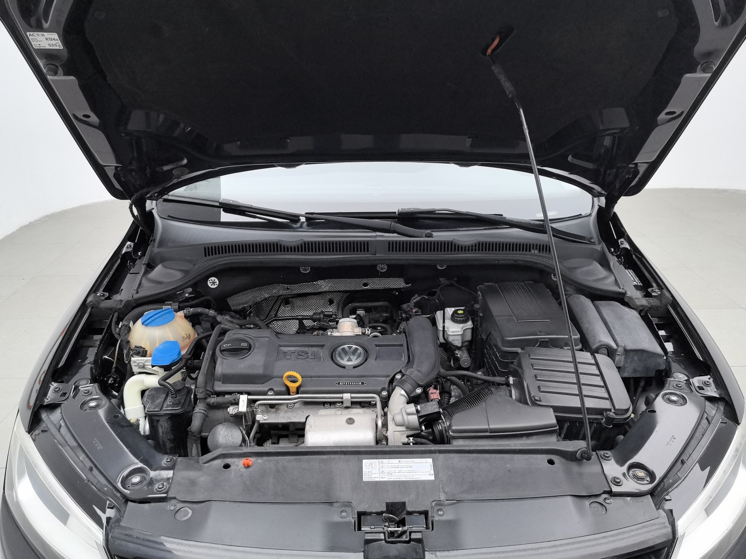 Used Volkswagen Sagitar 2012 1.4 AT