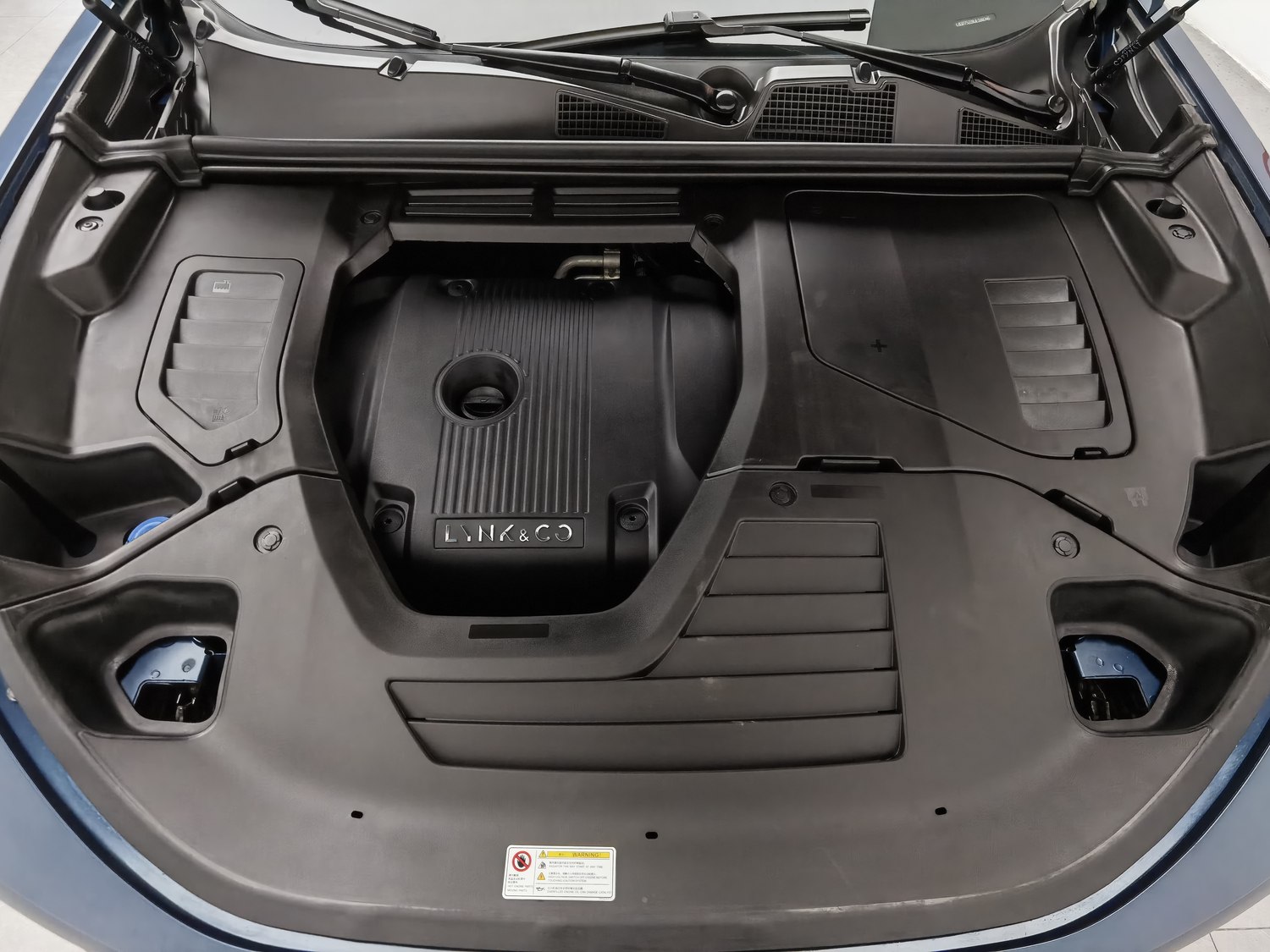 Used Lynk & Co 01 2017 2.0 AT