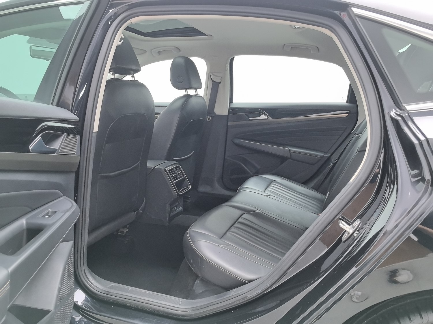 Used Volkswagen Passat 2020 1.4 AT