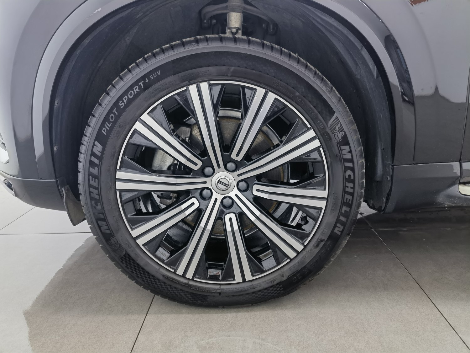 Used Volvo XC90 2023 2.0 AT