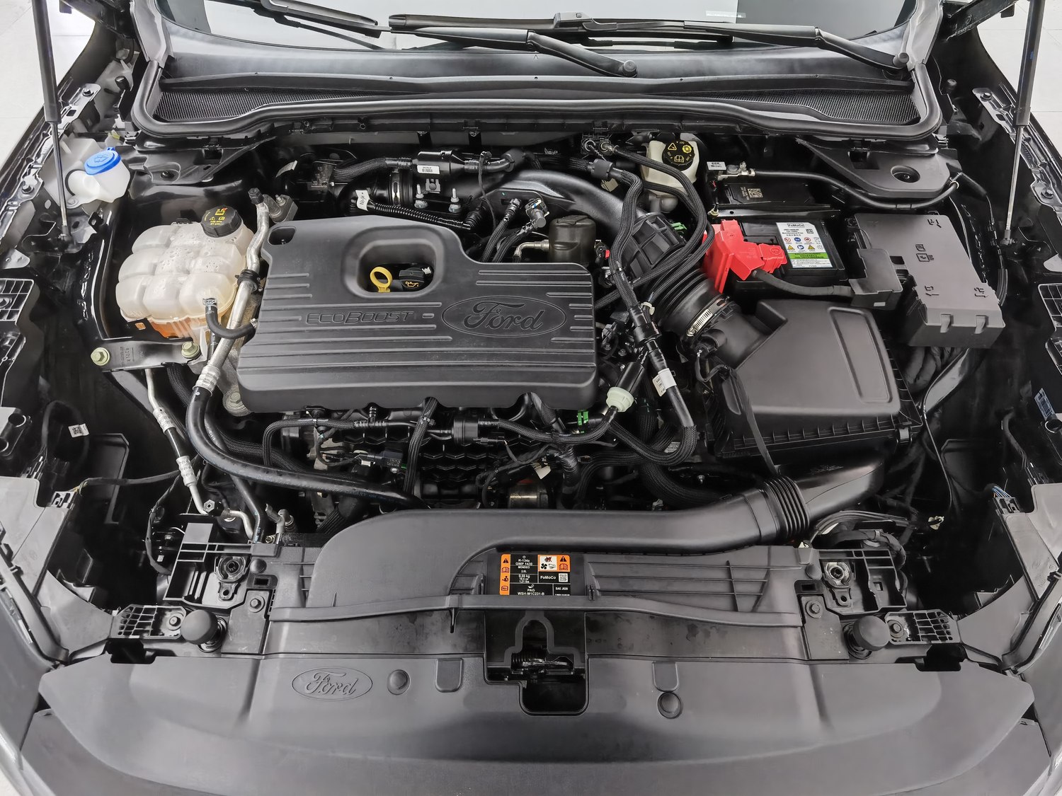 Used Ford Mondeo 2022 2.0 AT