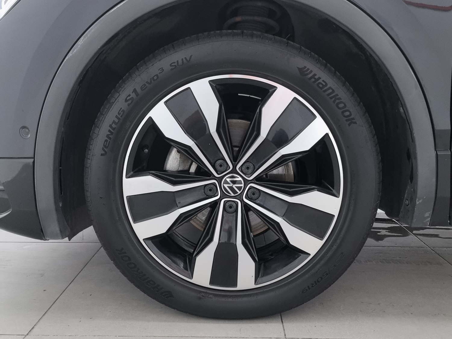 Used Volkswagen Tiguan L 2022 2.0 AT