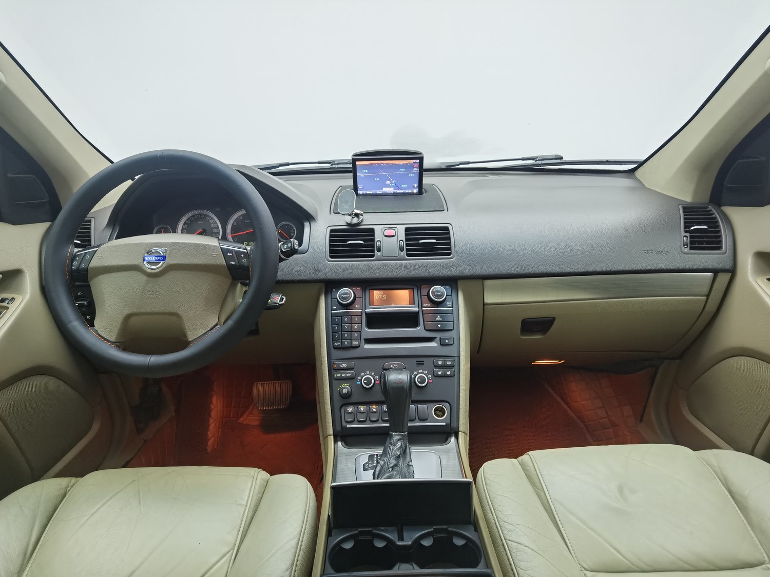 Used Volvo XC90 2011 2.5 AT