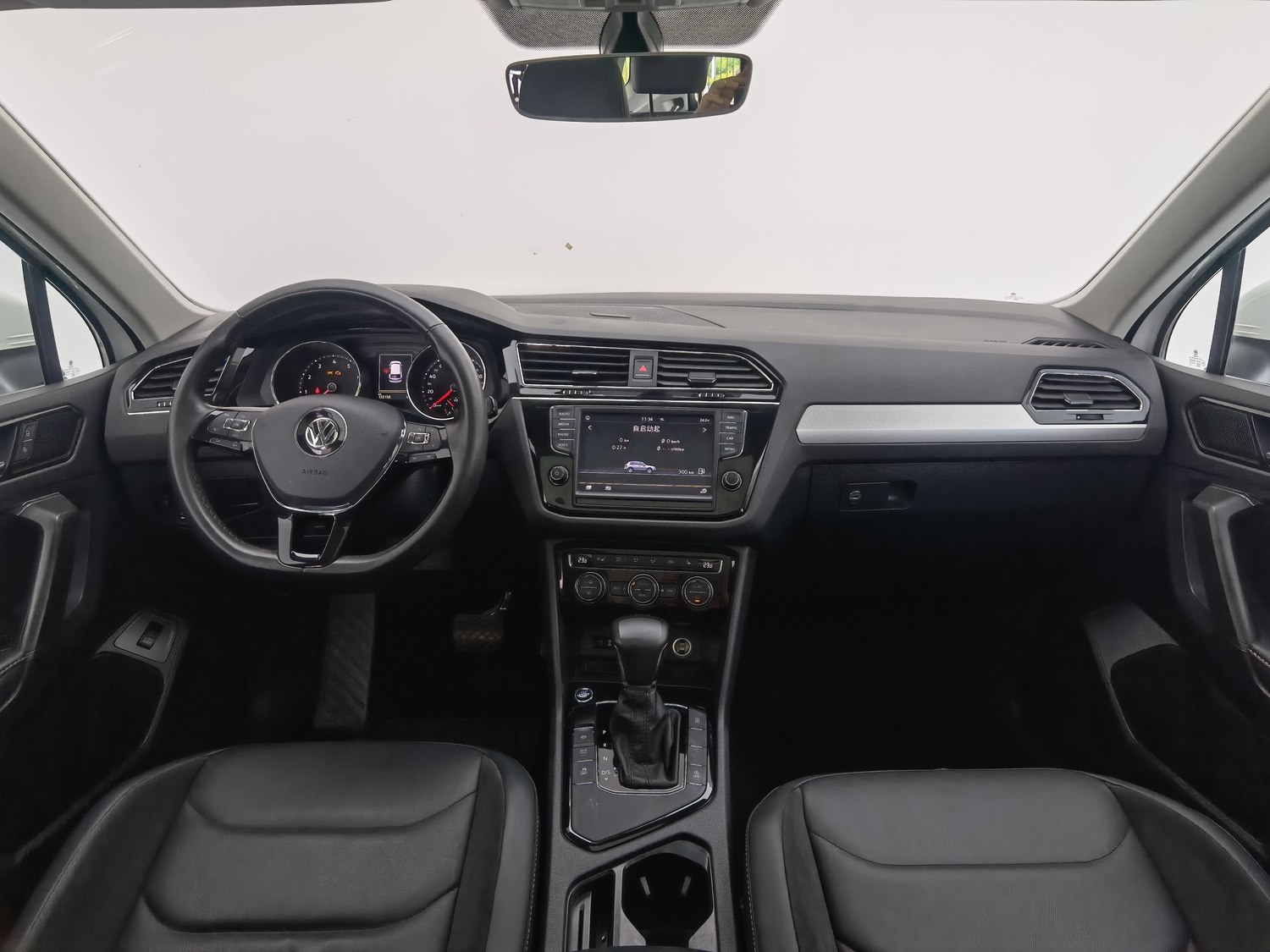 Used Volkswagen Tiguan L 2018 2.0 AT