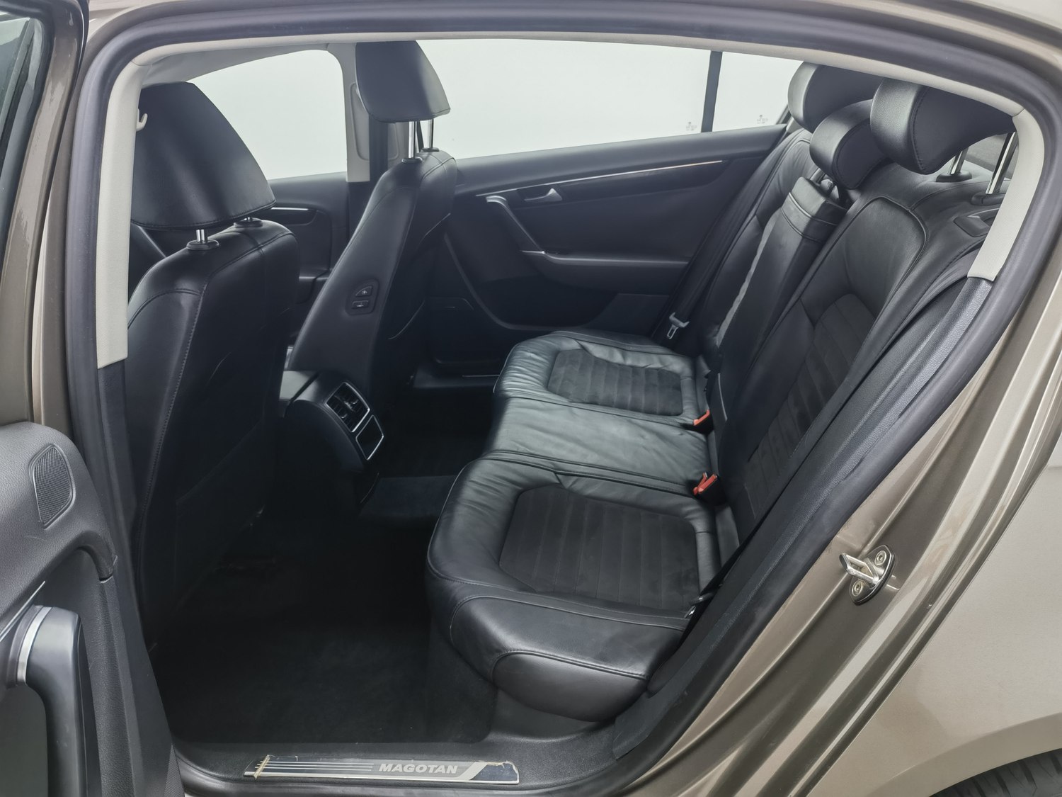 Used Volkswagen Magotan 2015 2.0 AT