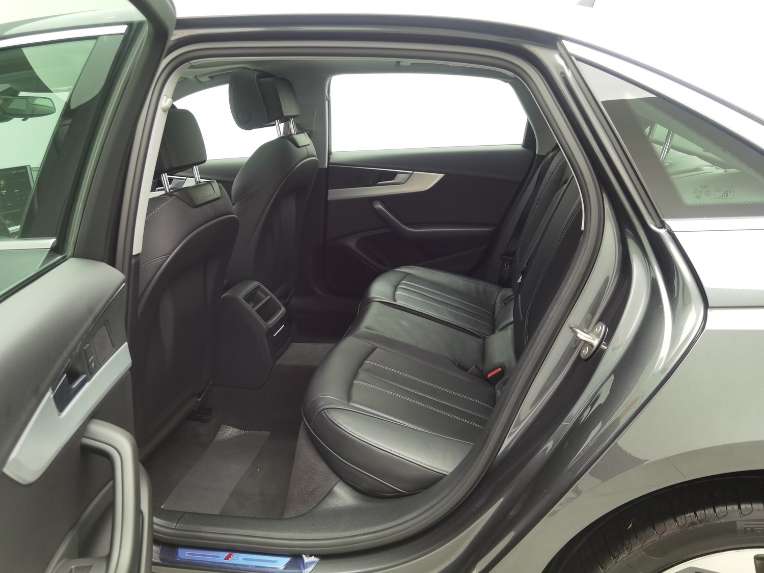 Used Audi A4L 2022 2.0 AT