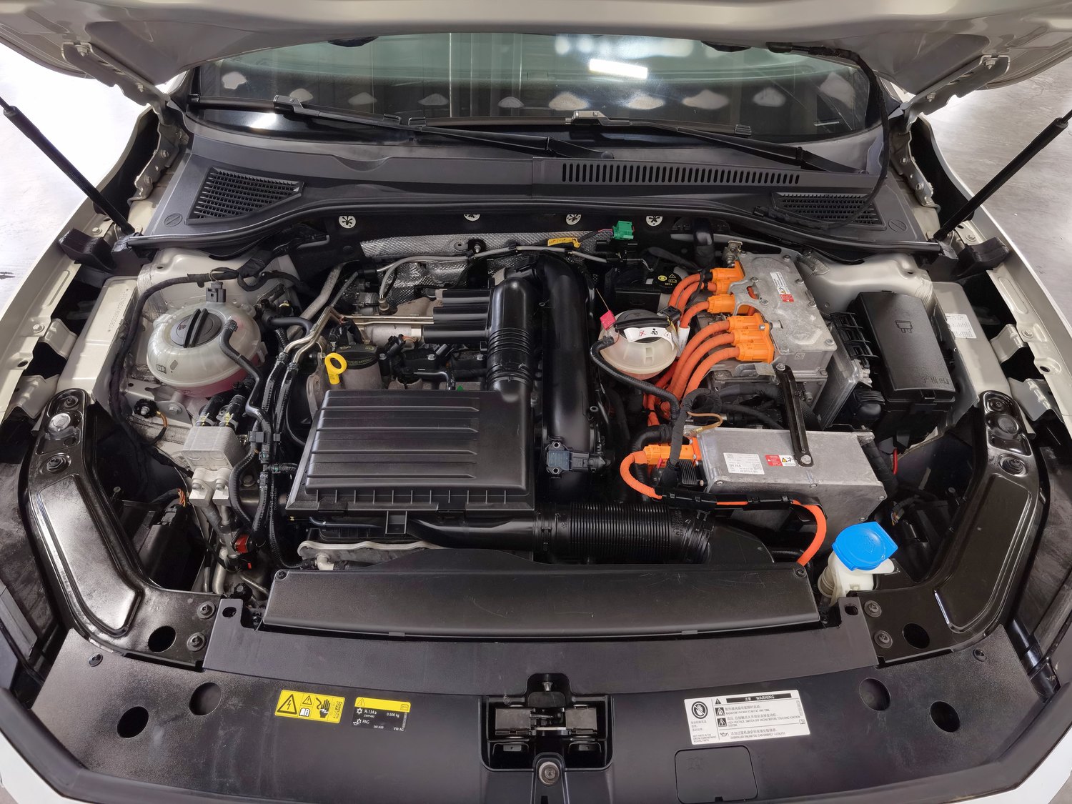 Used Volkswagen Passat NEV 2020 1.4 AT