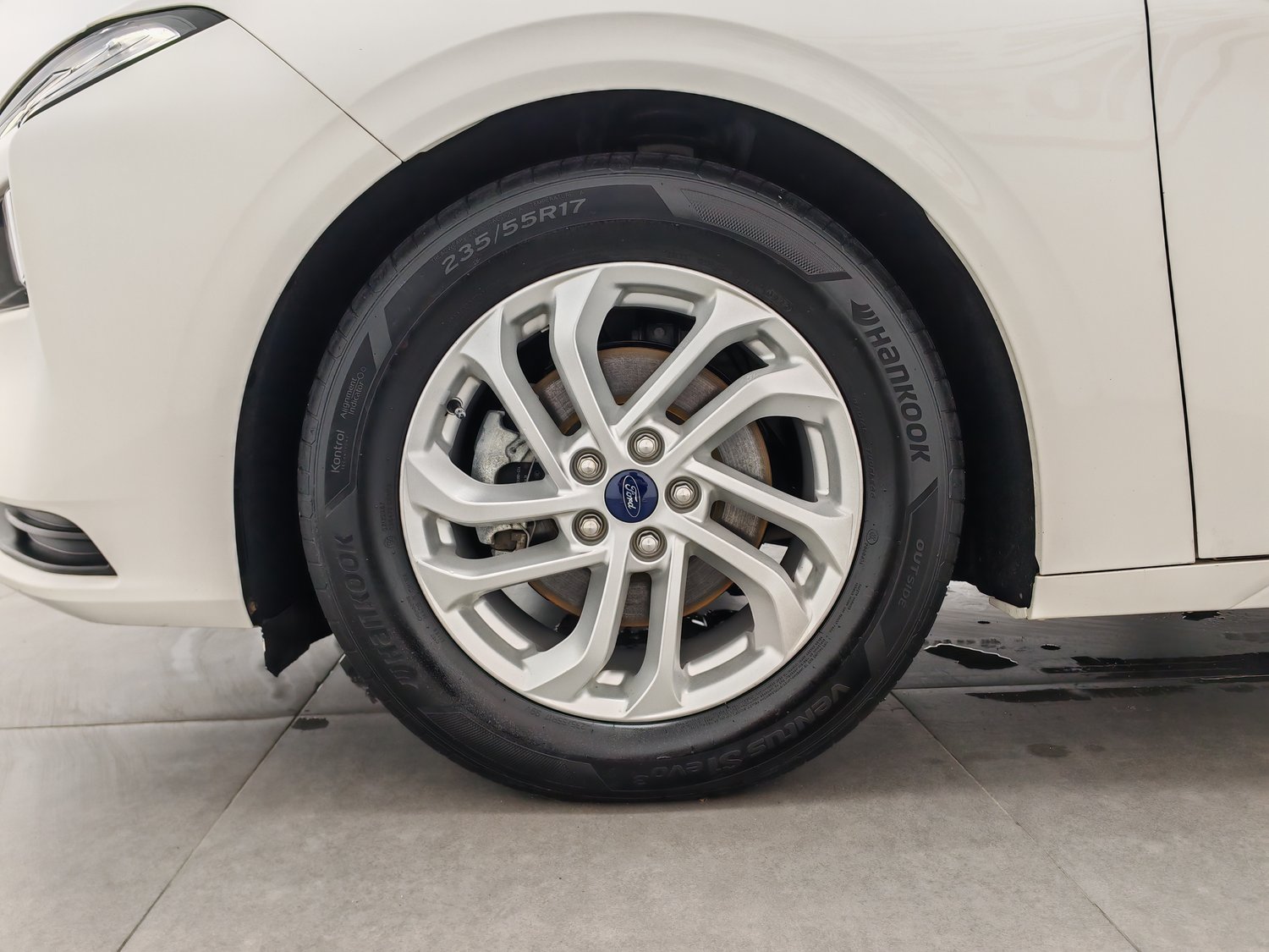 Used Ford Mondeo 2022 2.0 AT