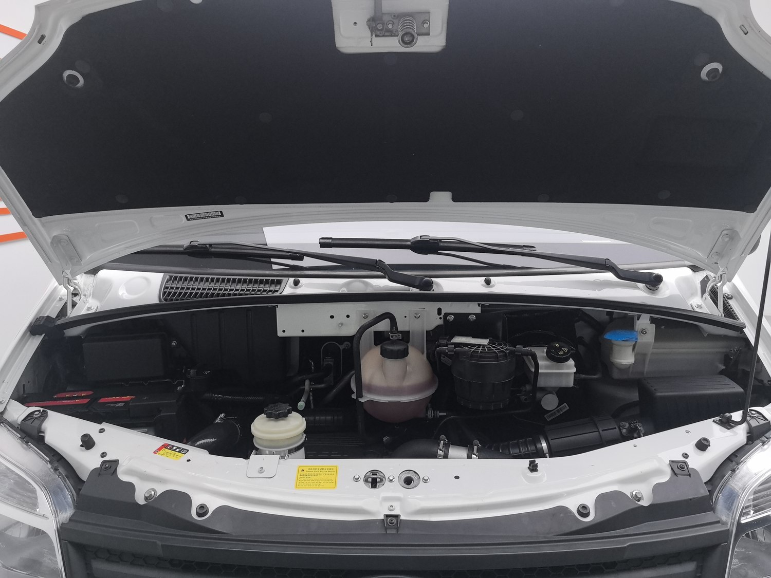 Used SAIC MAXUS V80 2023 2.0 MT