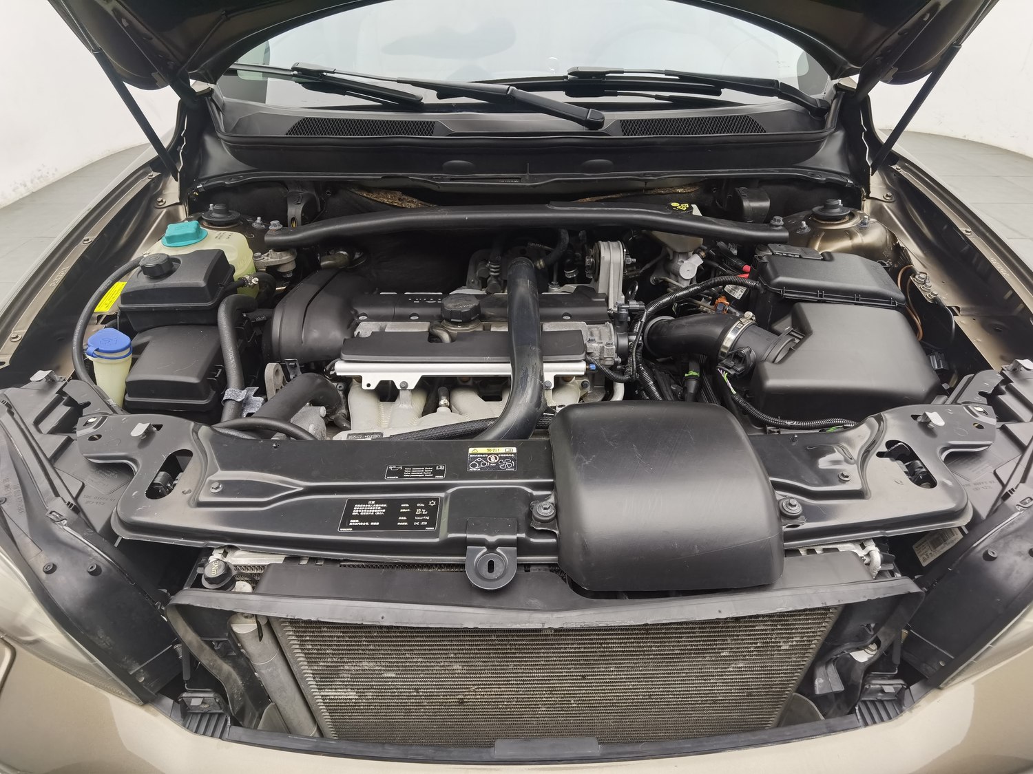 Used Volvo XC90 2011 2.5 AT