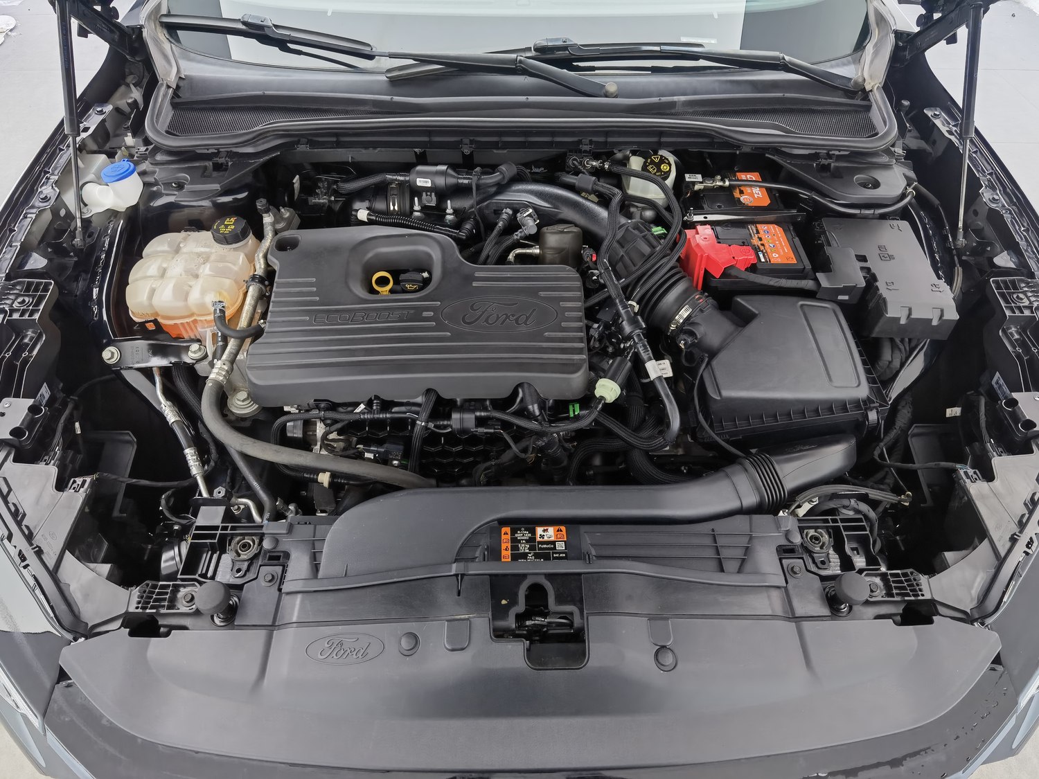 Used Ford Mondeo 2022 2.0 AT
