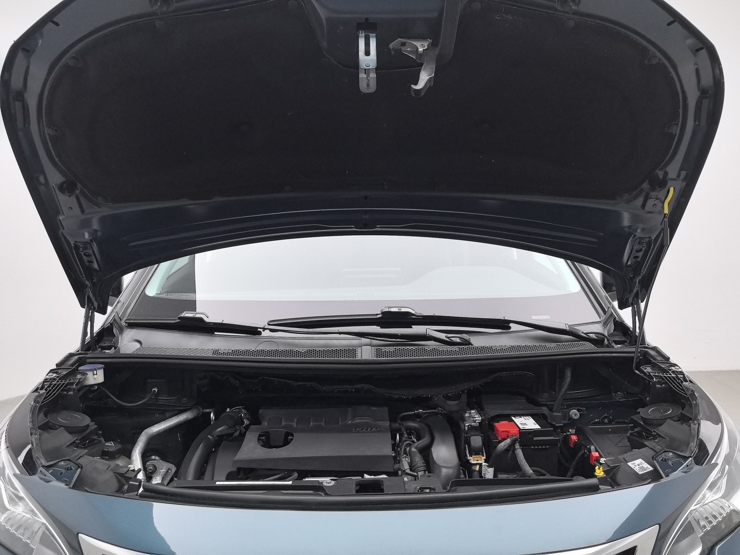 Used Peugeot 5008 2017 1.8 AT