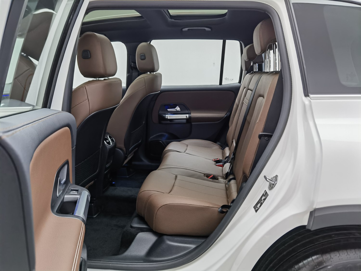 Used Mercedes-Benz GLB 2023 2.0 AT