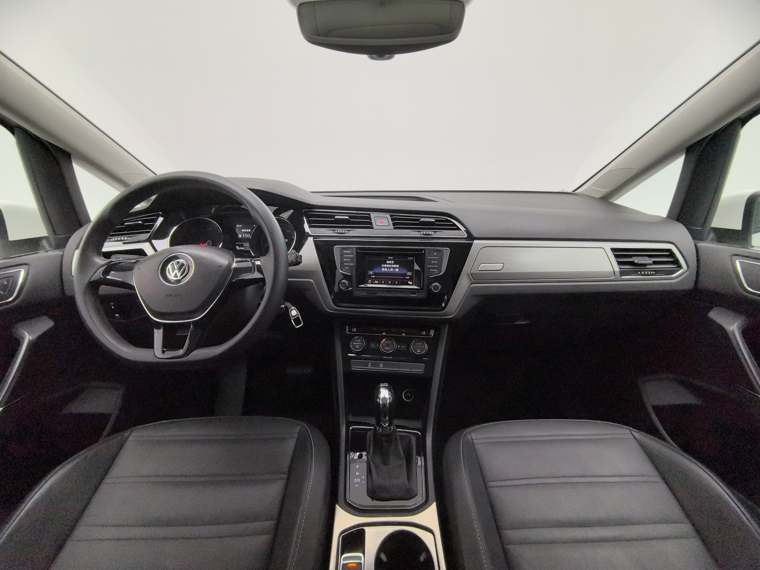 Used Volkswagen Touran 2016 1.4 AT