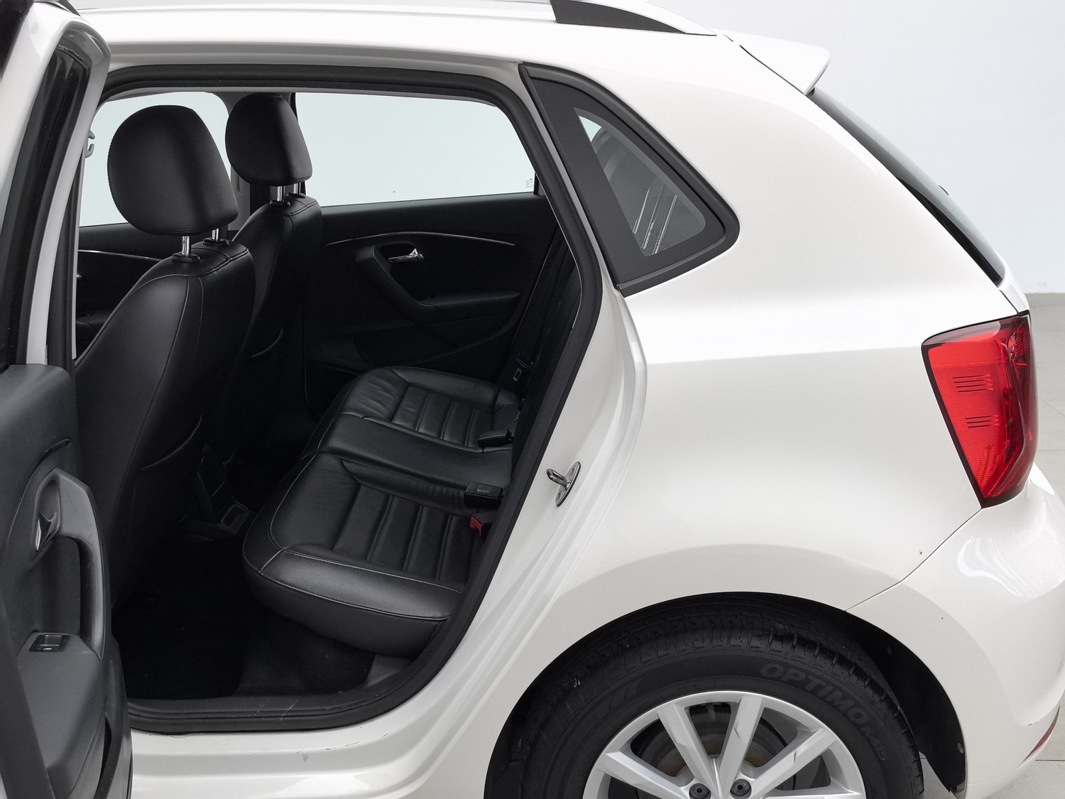 Used Volkswagen Polo 2014 1.6 AT