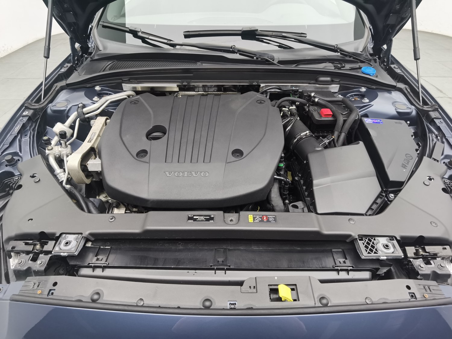 Used Volvo S60 2023 2.0 AT