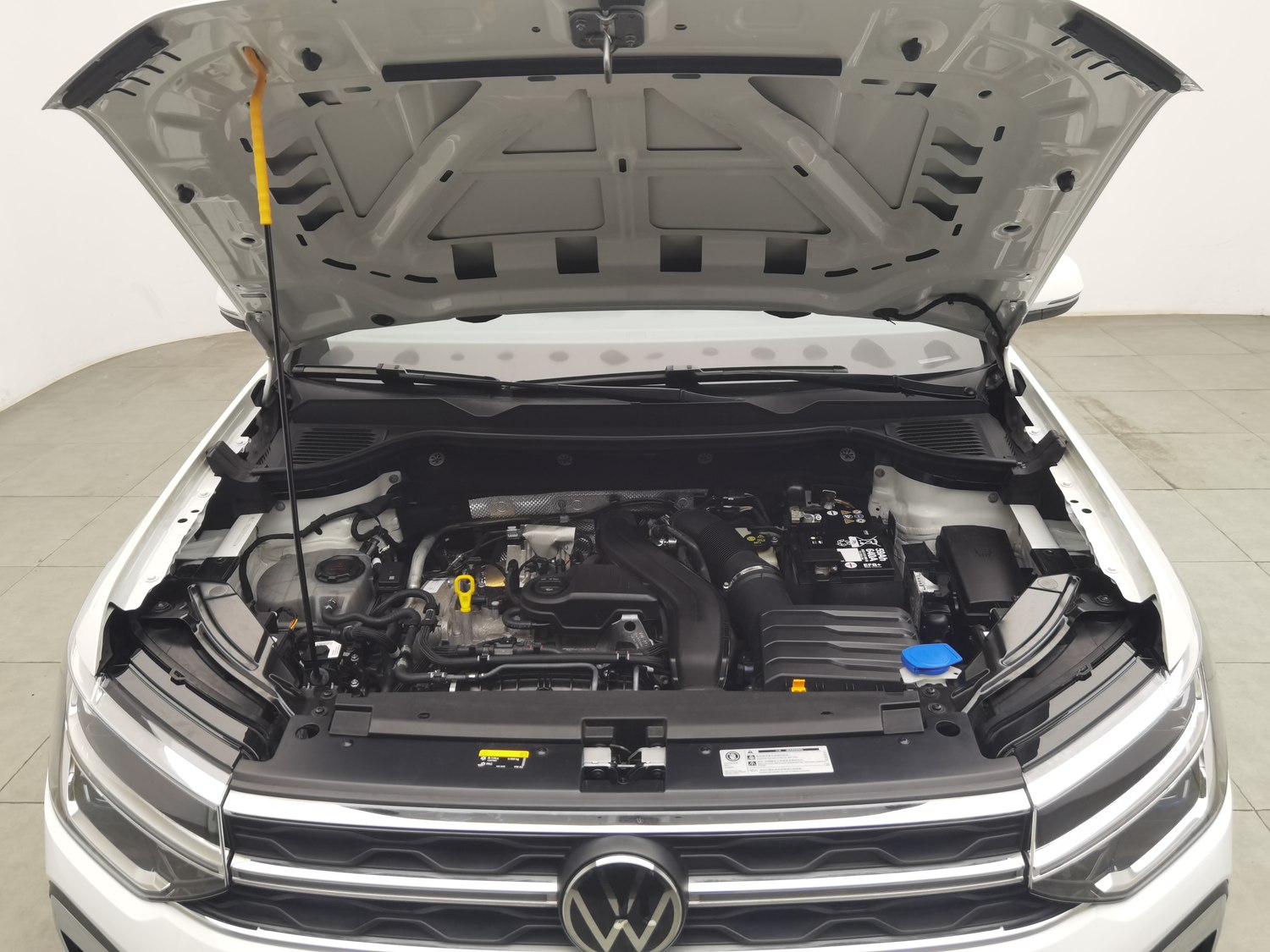 Used Volkswagen Tharu 2024 1.5 AT