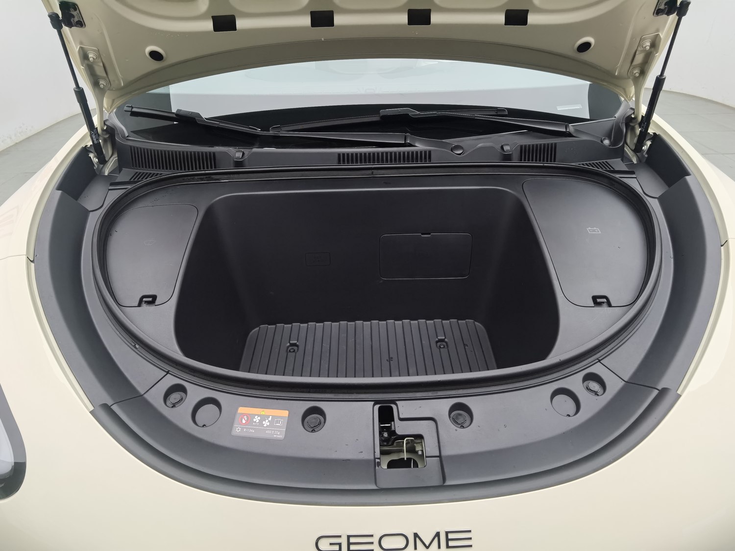 Used Geely Galaxy Wish 2025