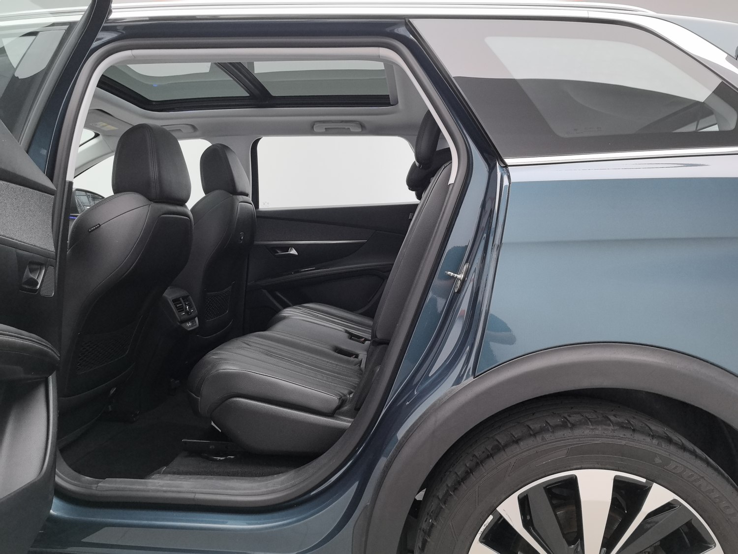 Used Peugeot 5008 2017 1.8 AT
