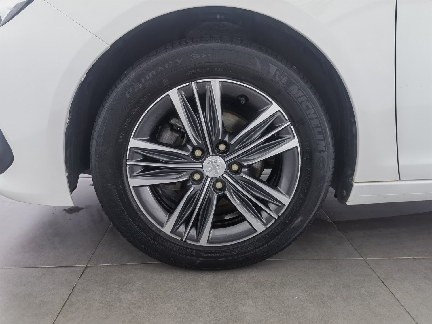 Used Peugeot 308 2019 1.2 AT