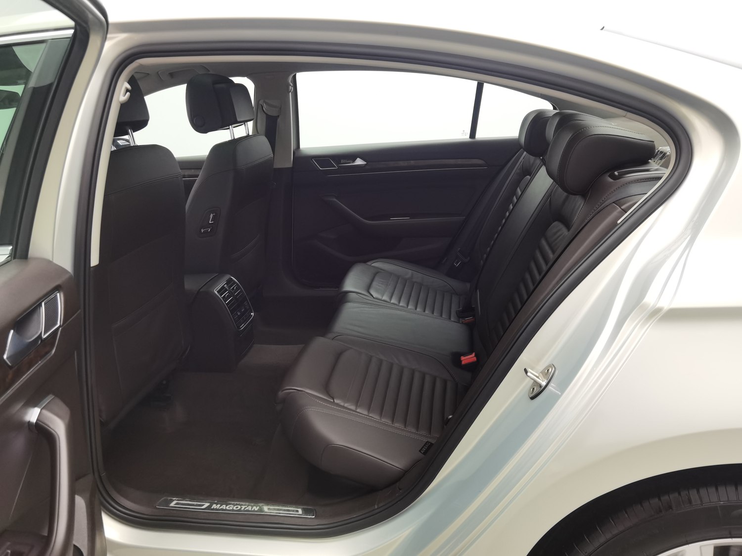 Used Volkswagen Magotan 2018 1.8 AT