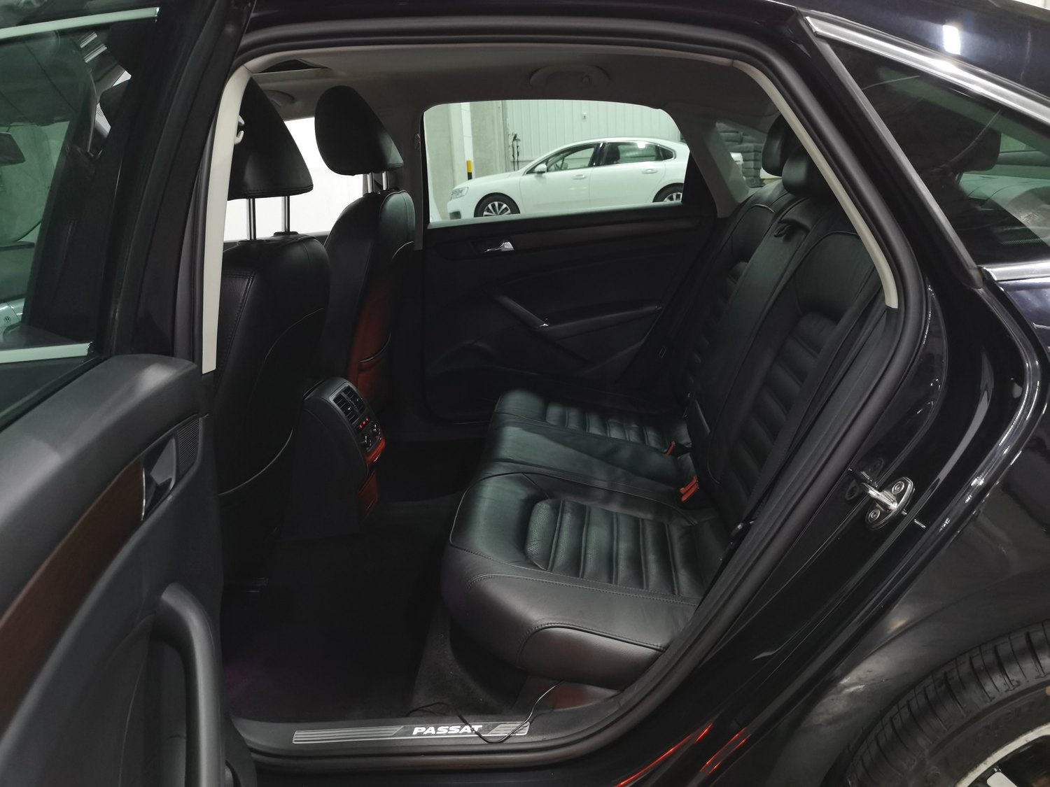 Used Volkswagen Passat 2015 1.8 AT