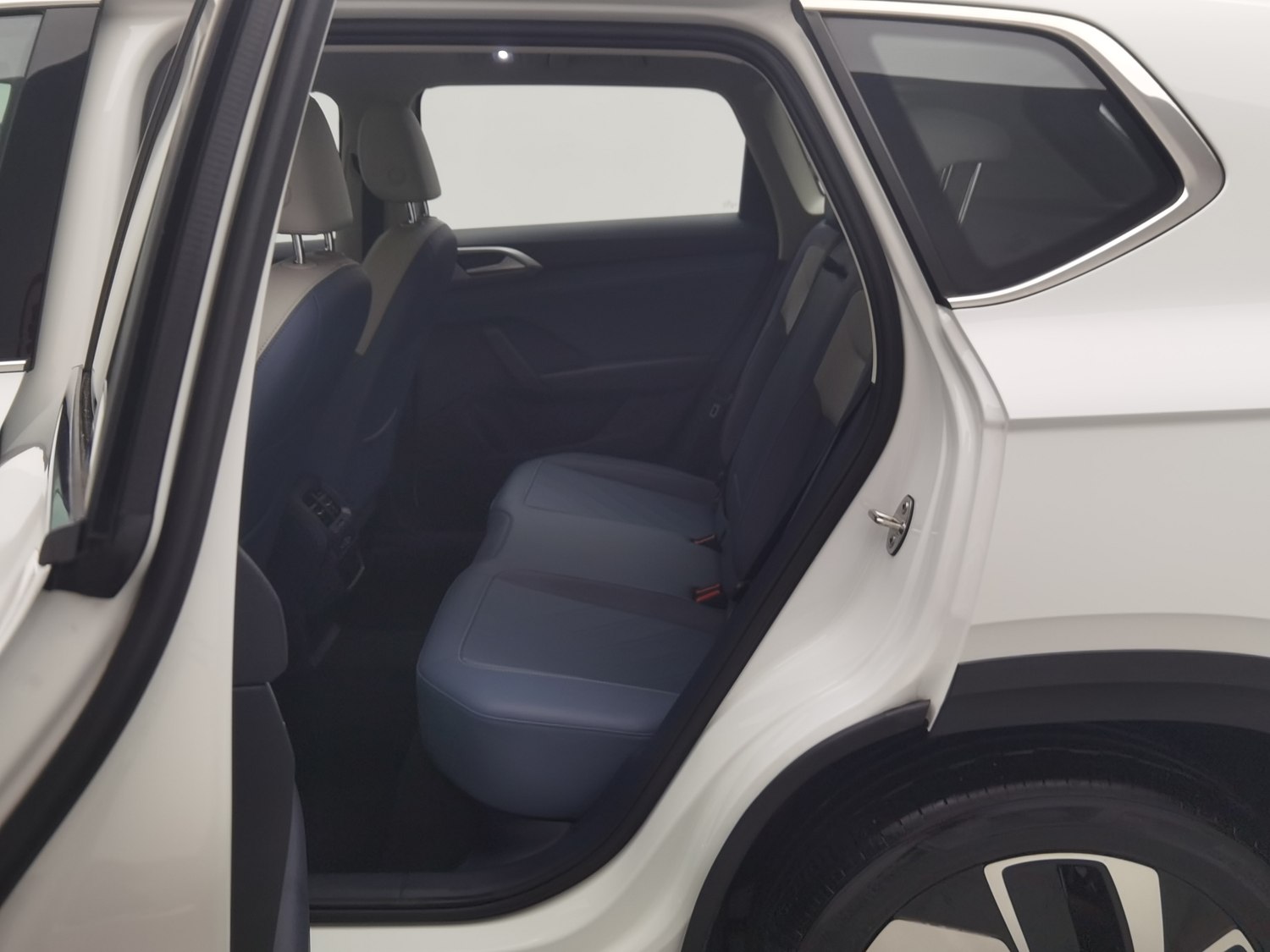 Used Volkswagen Tharu 2024 1.5 AT