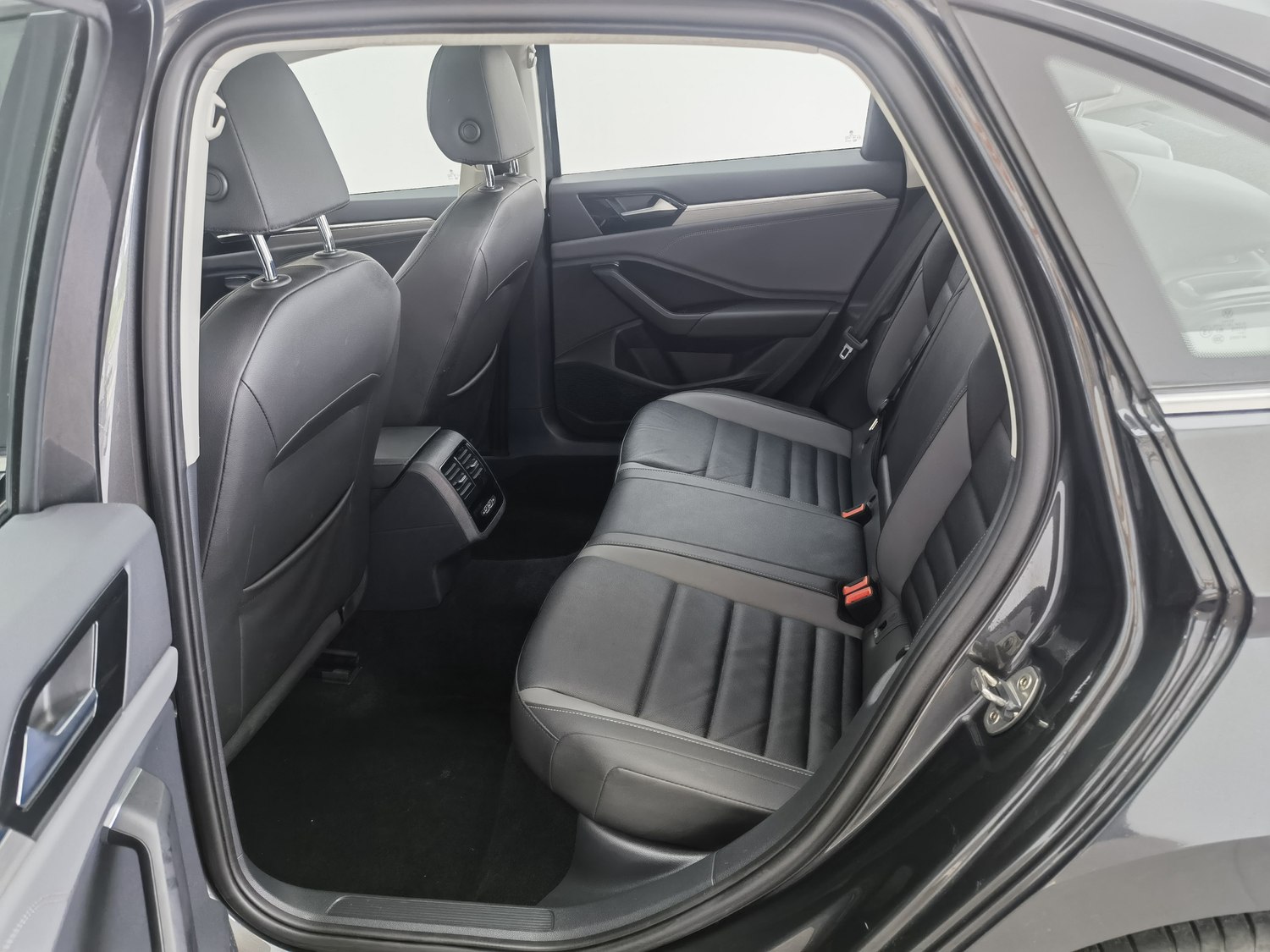 Used Volkswagen Sagitar 2021 1.4 AT