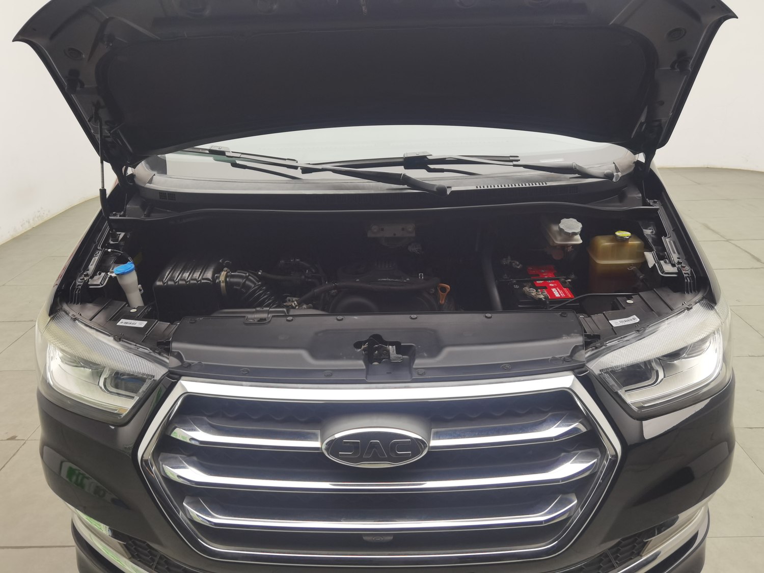 Used JAC Refine M4 2016 2.0 MT