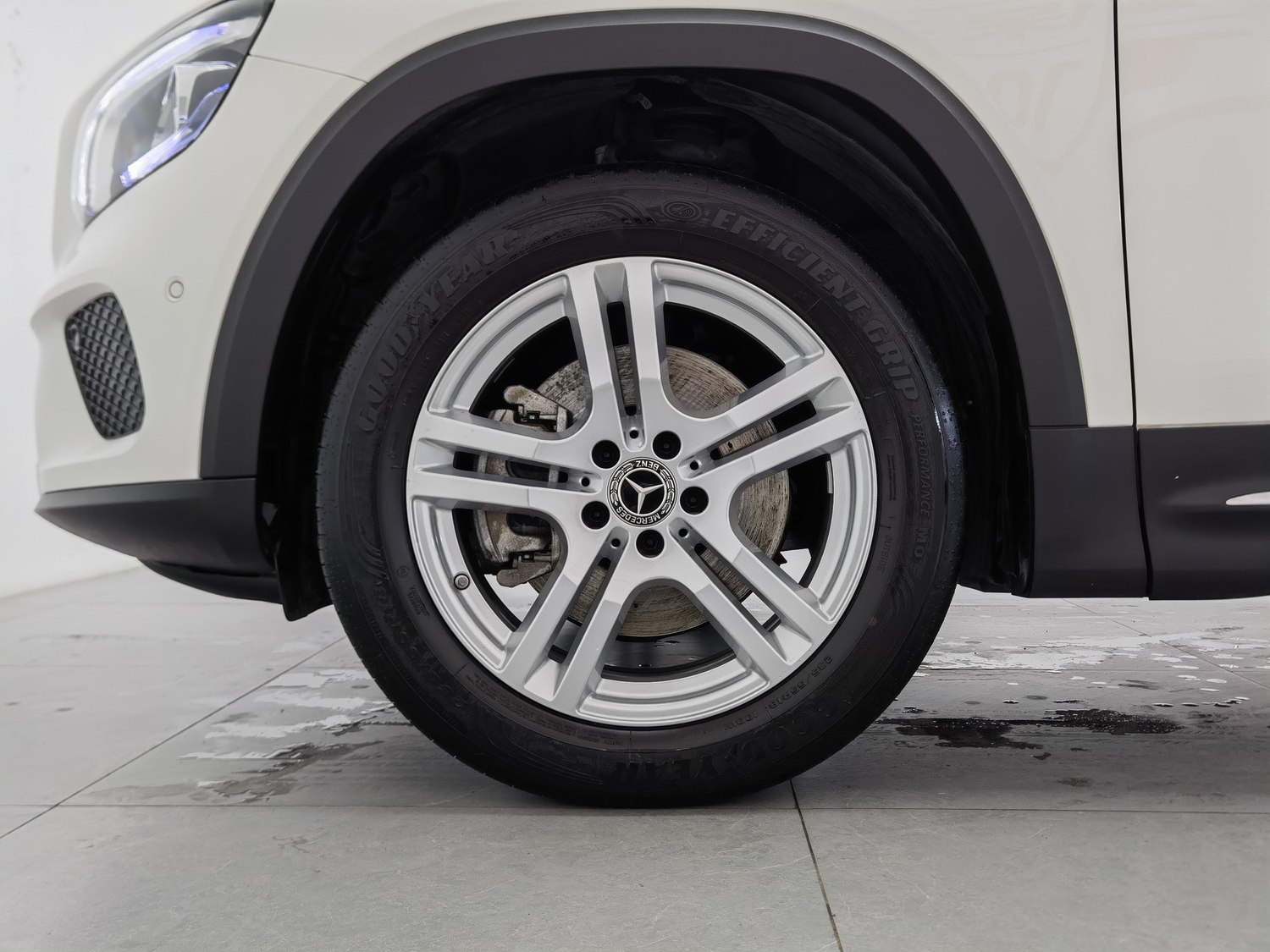 Used Mercedes-Benz GLB 2023 2.0 AT