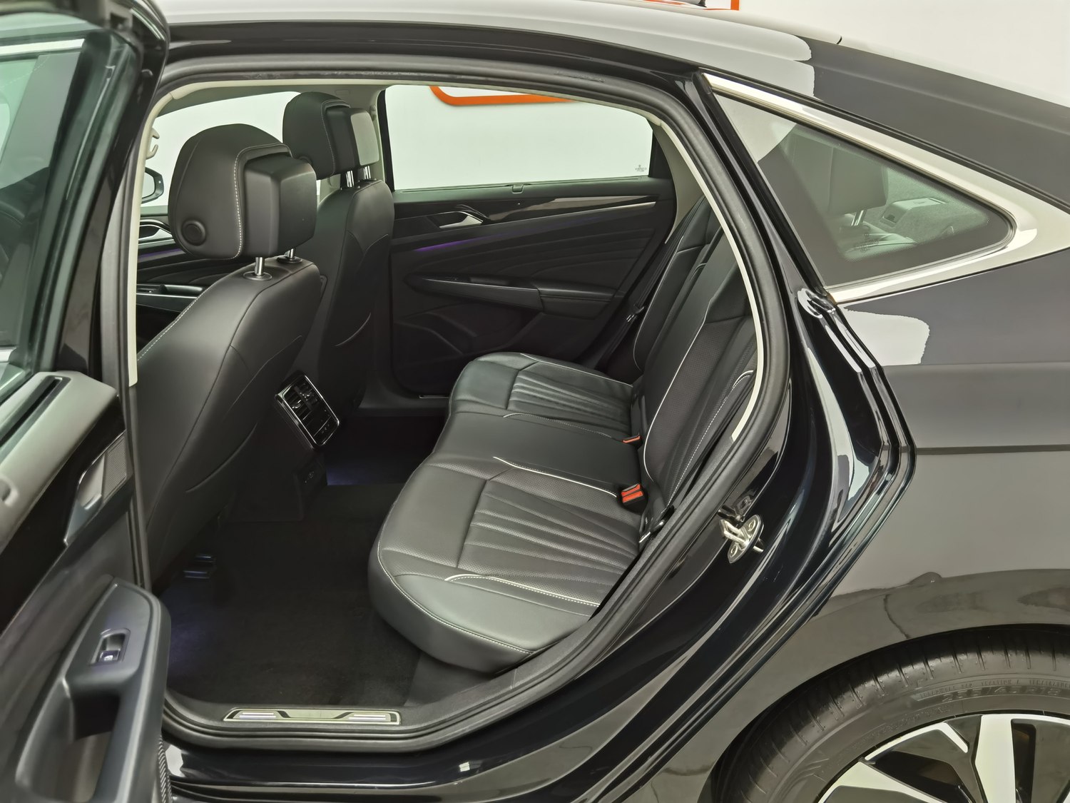 Used Volkswagen Passat 2024 2.0 AT