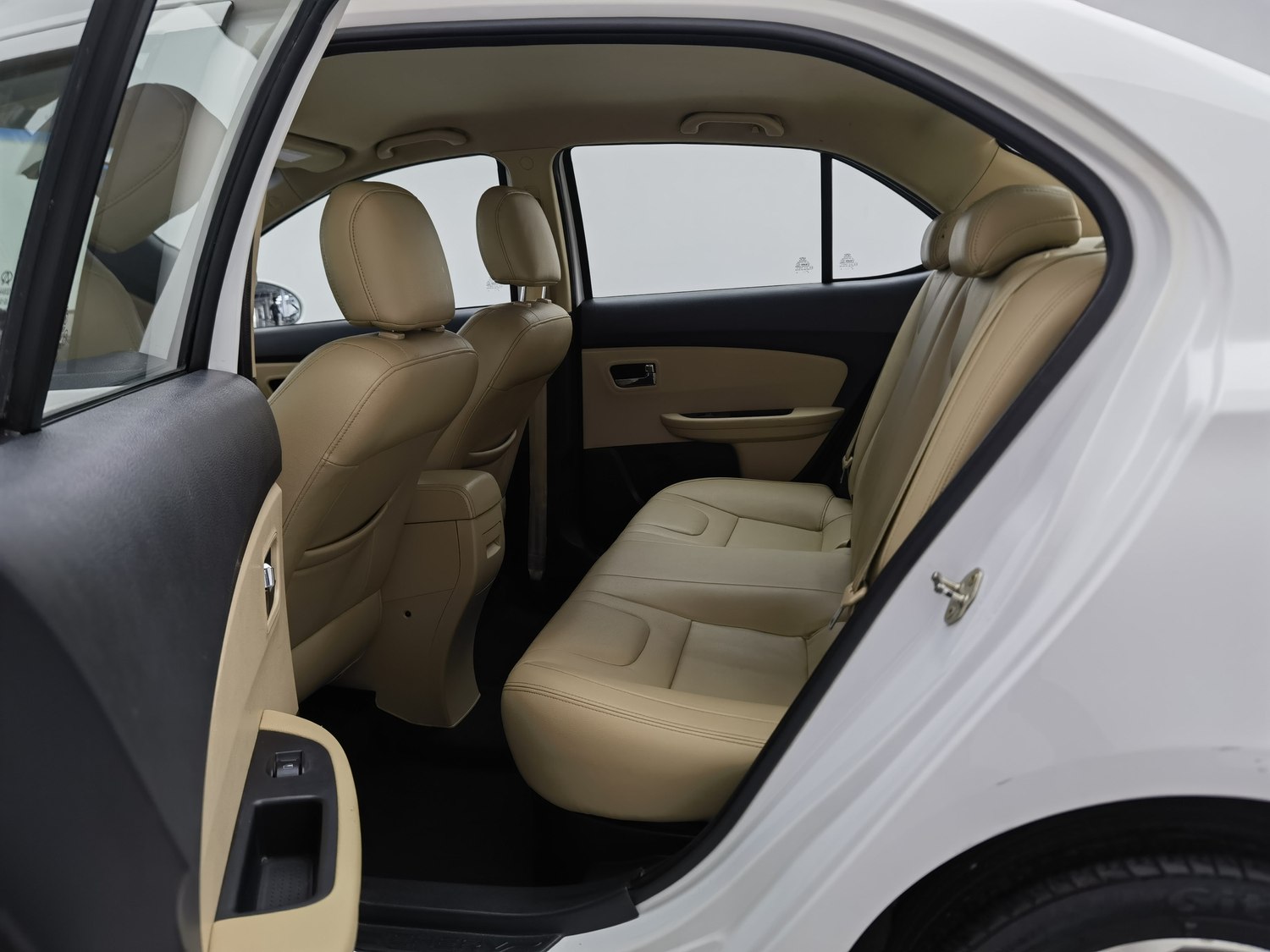 Used Chery E3 2013 1.5 MT